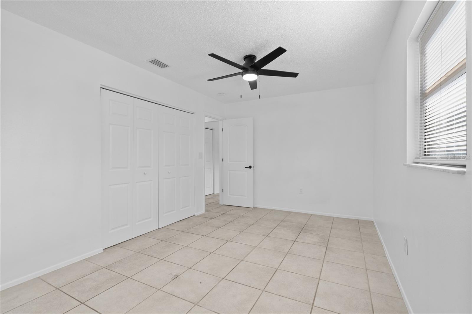 Image 13 of 51 For 2461 Dryer Avenue