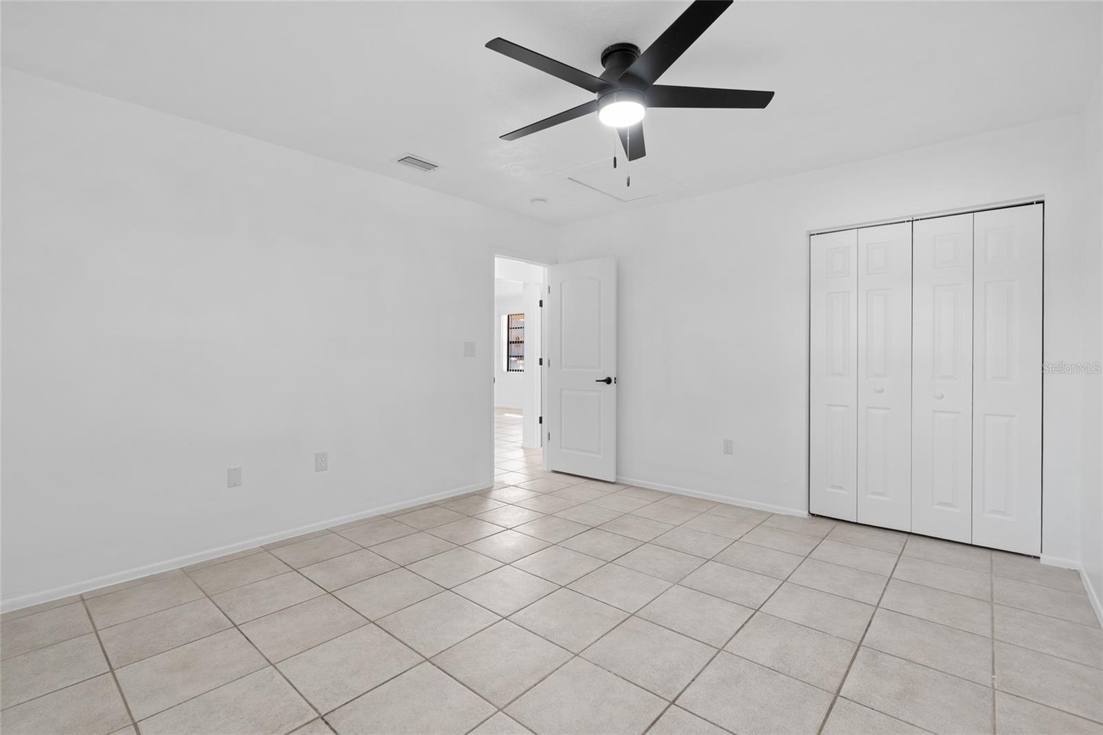 Image 16 of 51 For 2461 Dryer Avenue