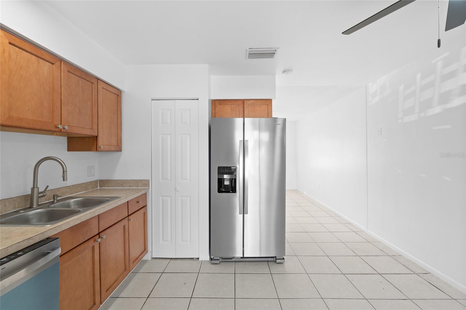 Image 26 of 51 For 2461 Dryer Avenue