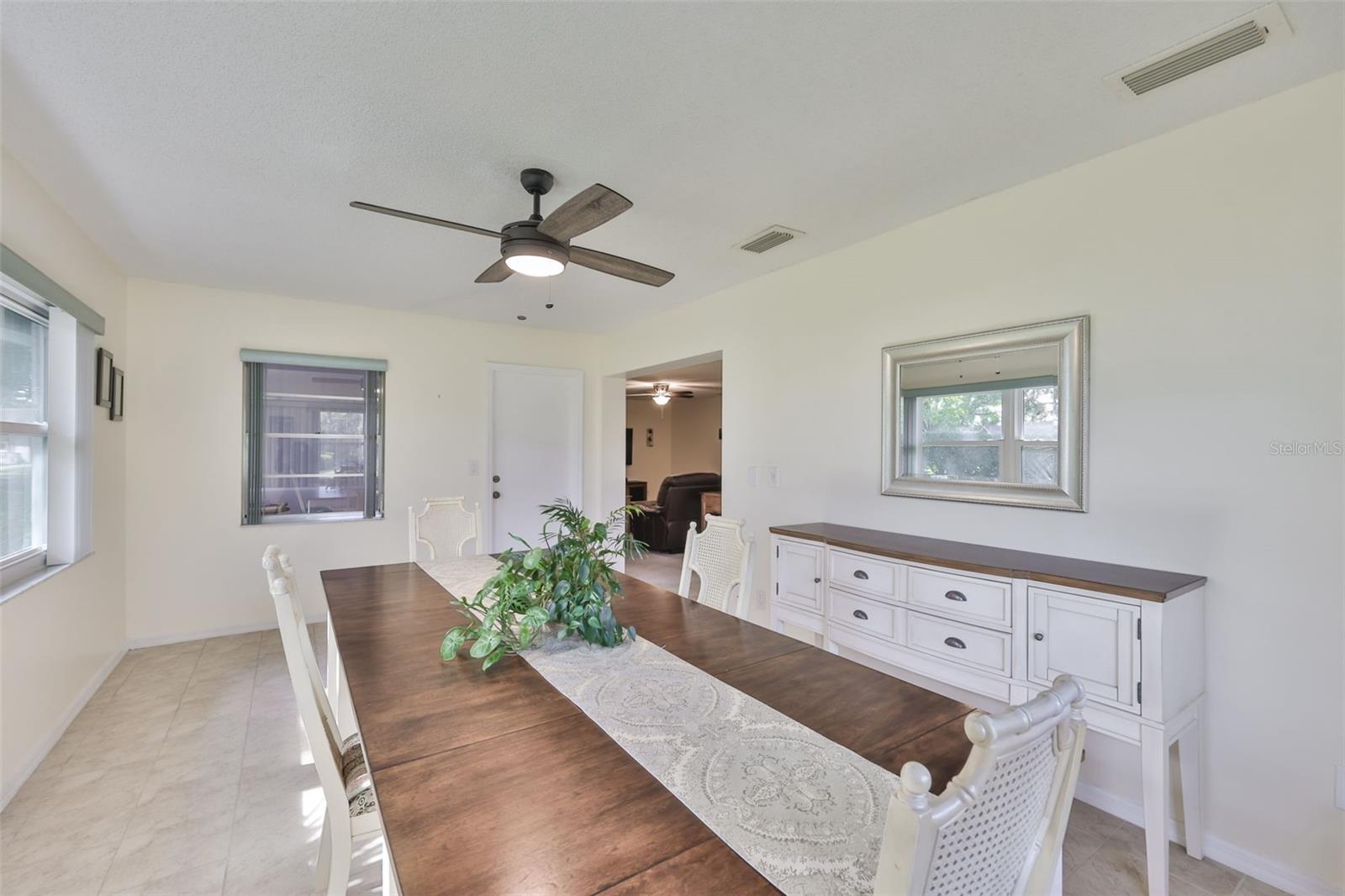 Image 27 of 94 For 2034 Hawkhurst Circle 178