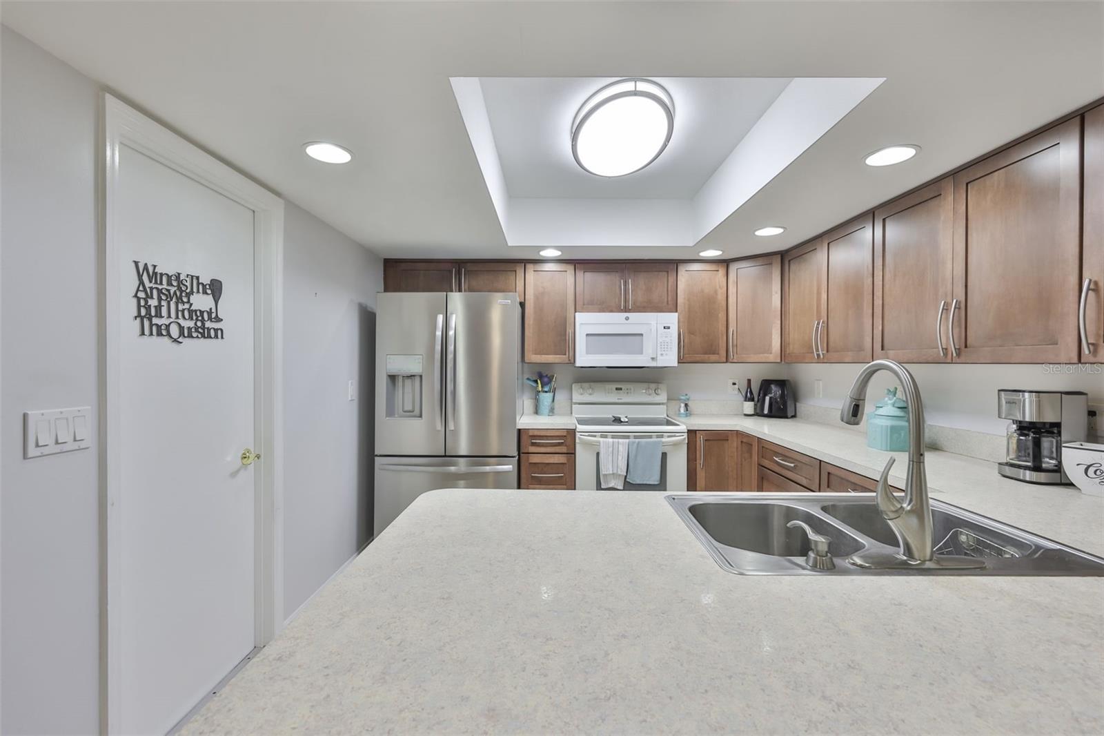 Image 9 of 94 For 2034 Hawkhurst Circle 178