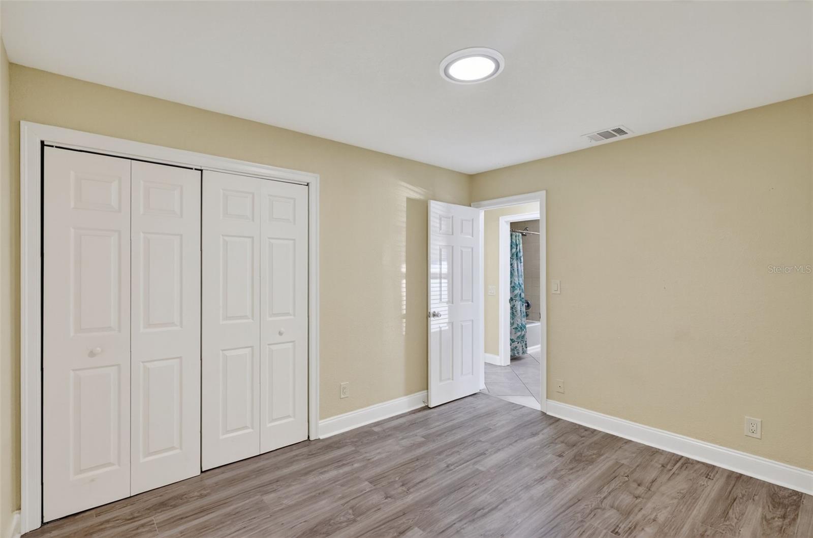 Image 16 of 57 For 5231 41st Street S