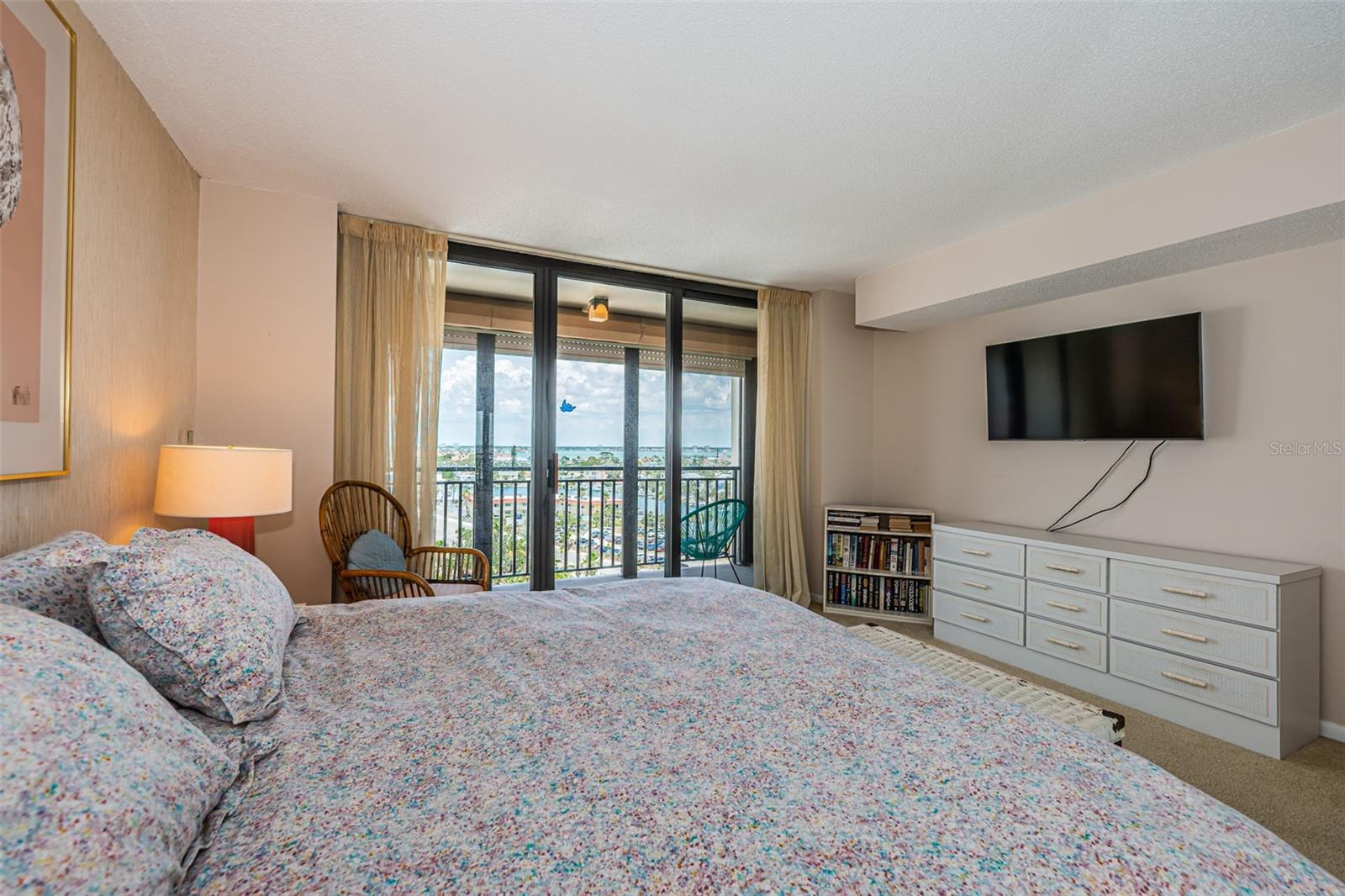 Image 12 of 39 For 3820 Gulf Boulevard 907