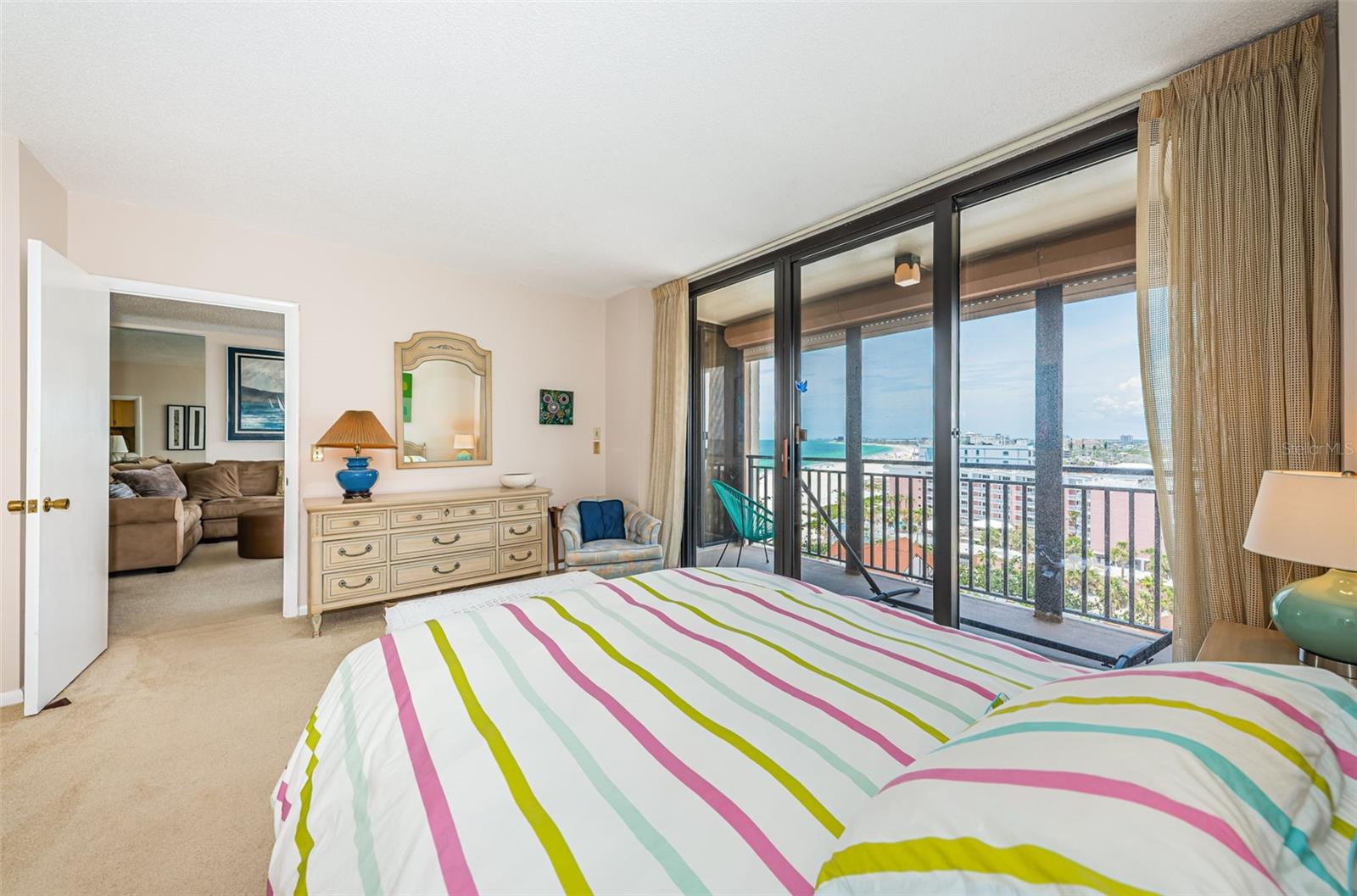 Image 19 of 39 For 3820 Gulf Boulevard 907