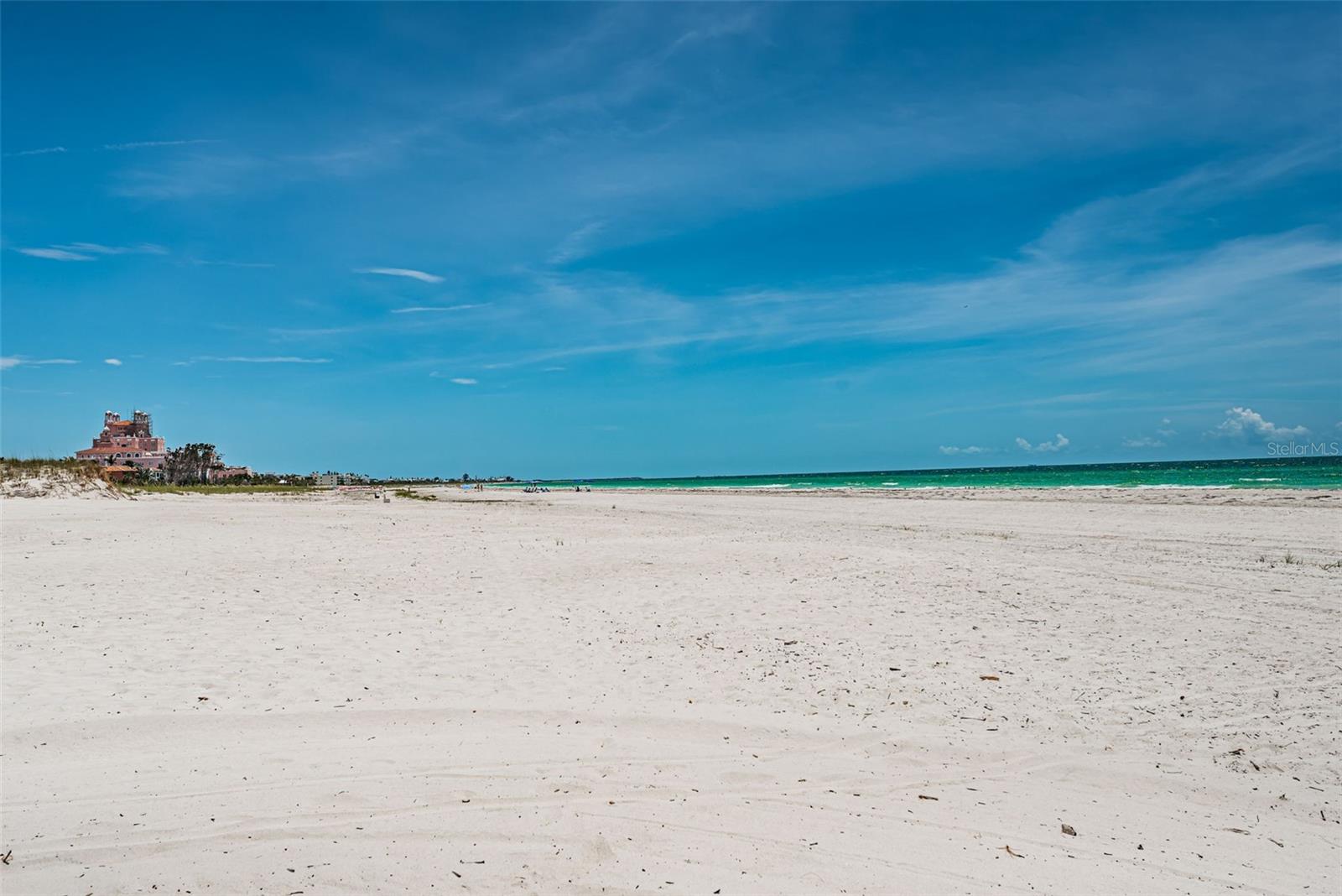 Image 32 of 39 For 3820 Gulf Boulevard 907