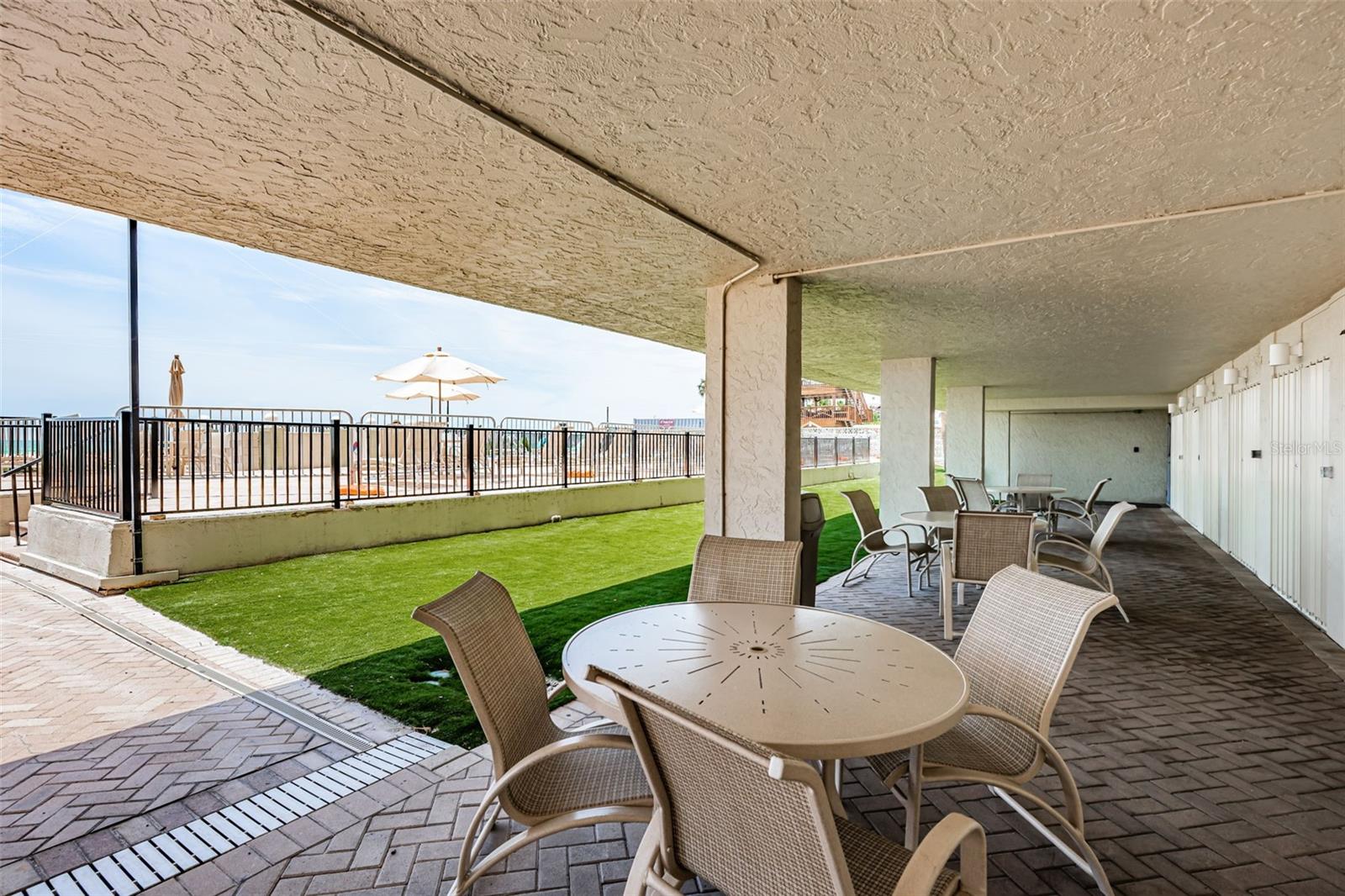 Image 36 of 39 For 3820 Gulf Boulevard 907