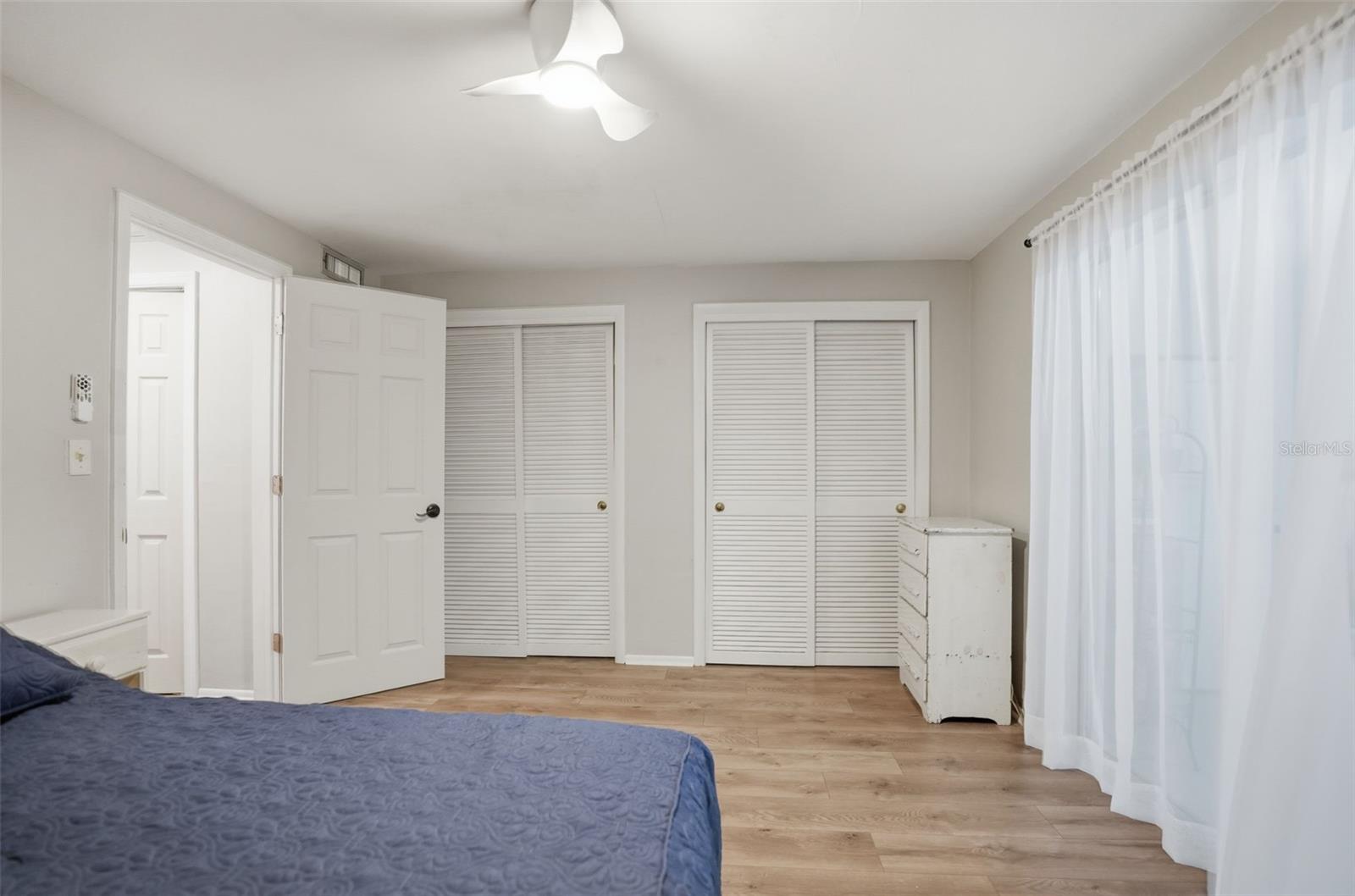 Image 16 of 19 For 4219 Sheldon Place 4219