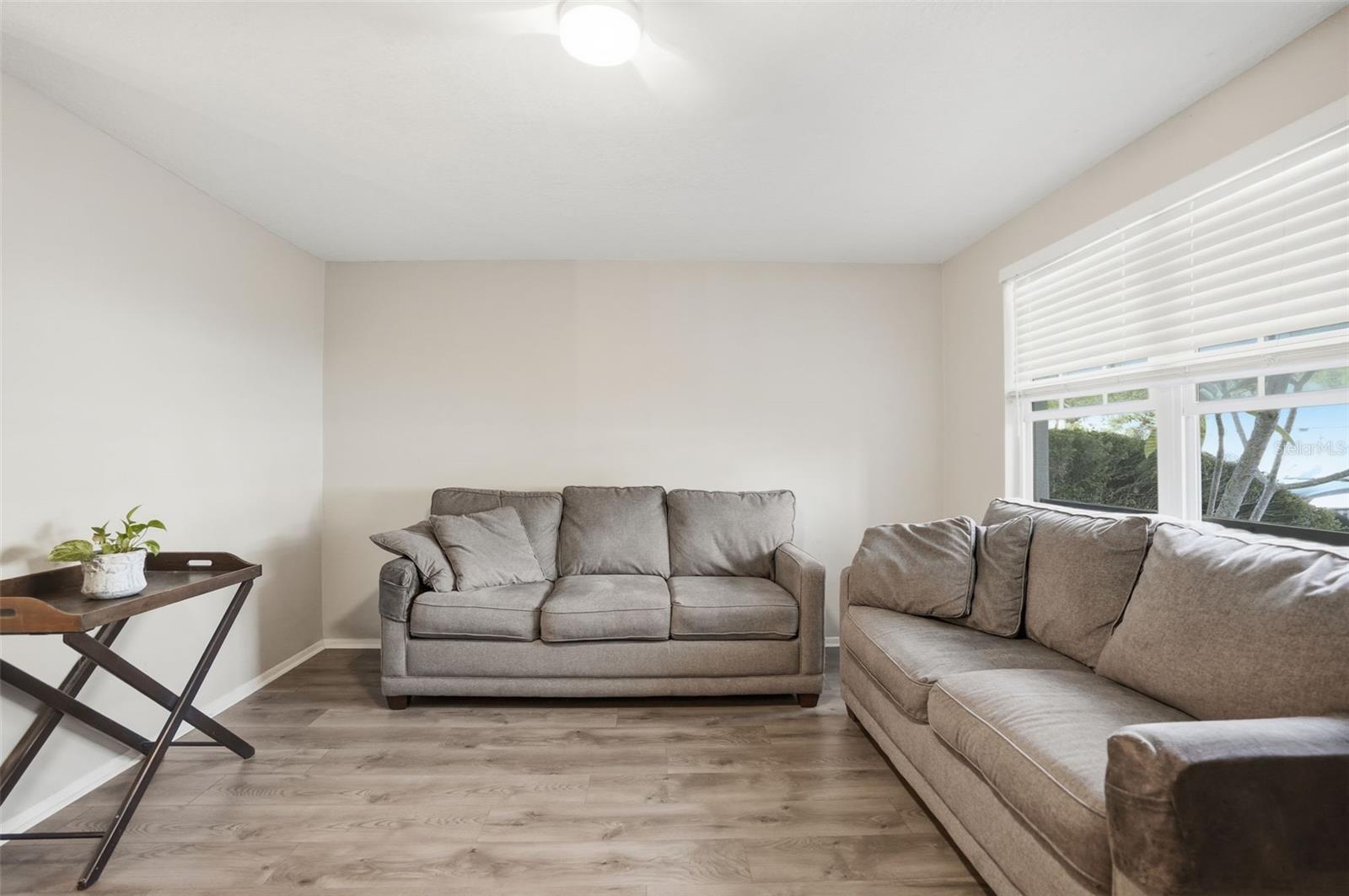 Image 5 of 19 For 4219 Sheldon Place 4219