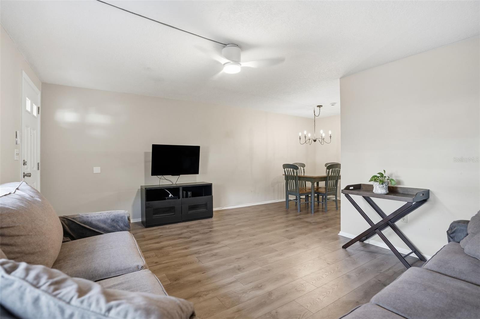 Image 7 of 19 For 4219 Sheldon Place 4219