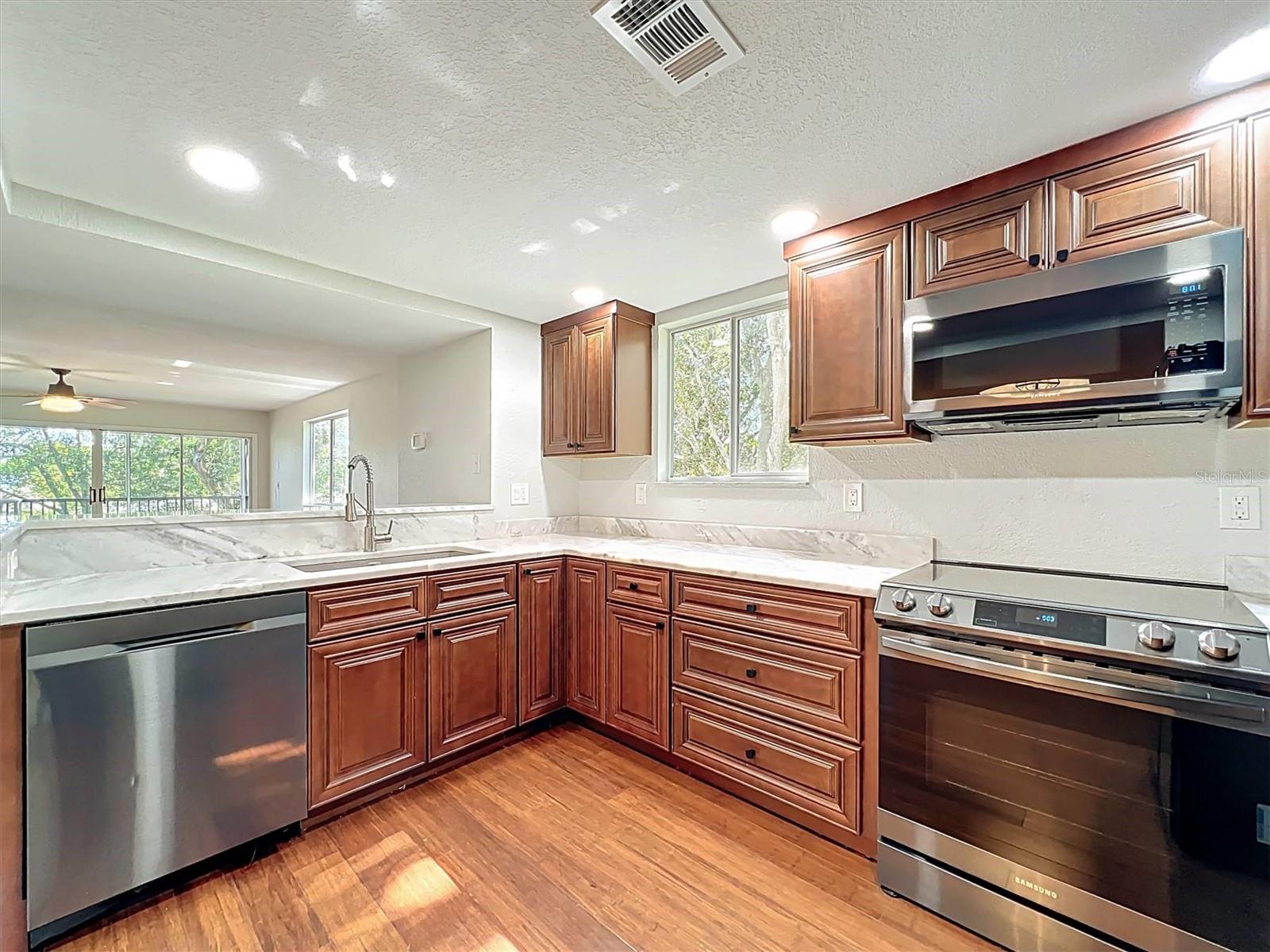 Image 11 of 56 For 9736 Indian Key Trail 111