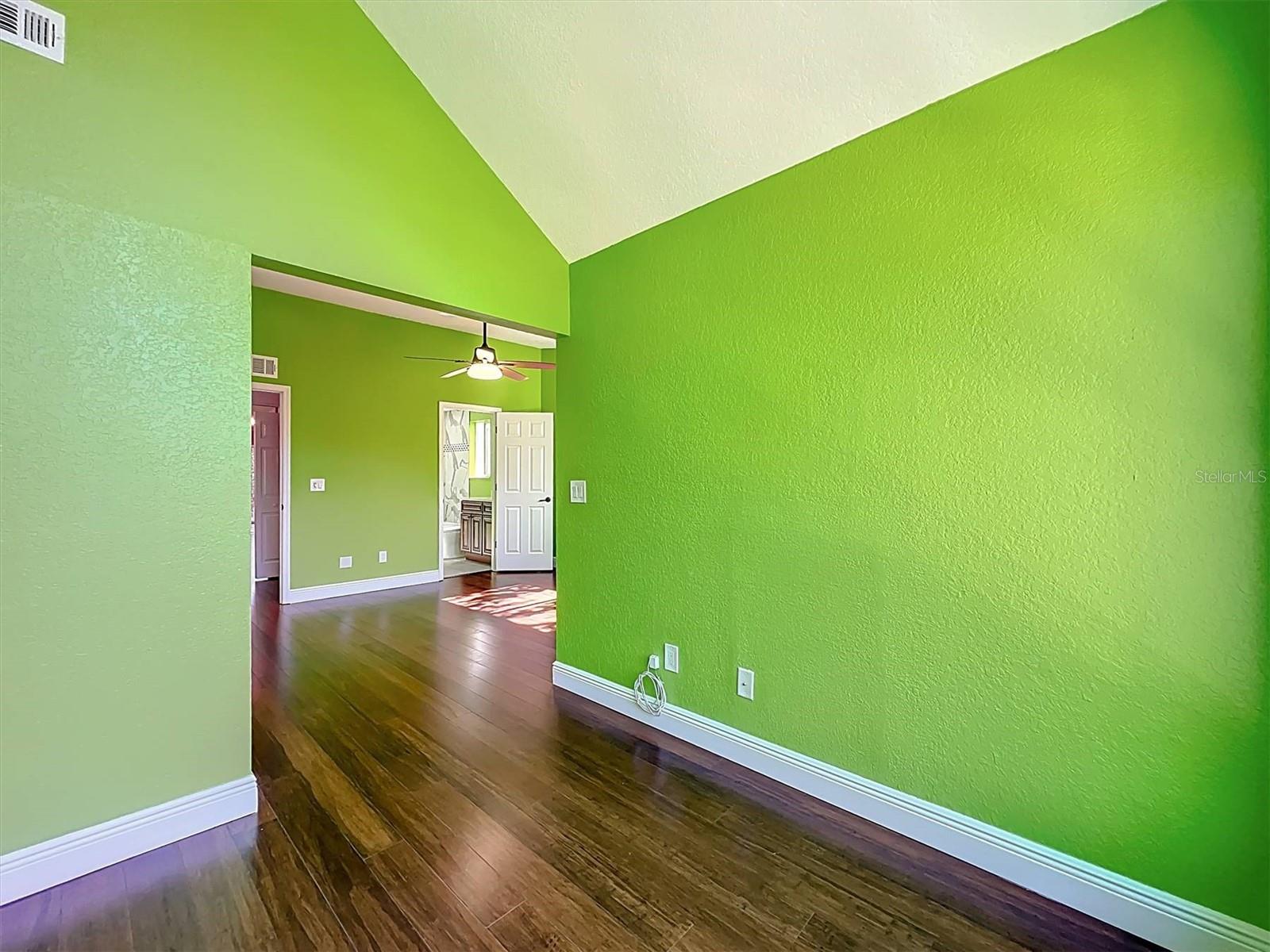 Image 31 of 56 For 9736 Indian Key Trail 111