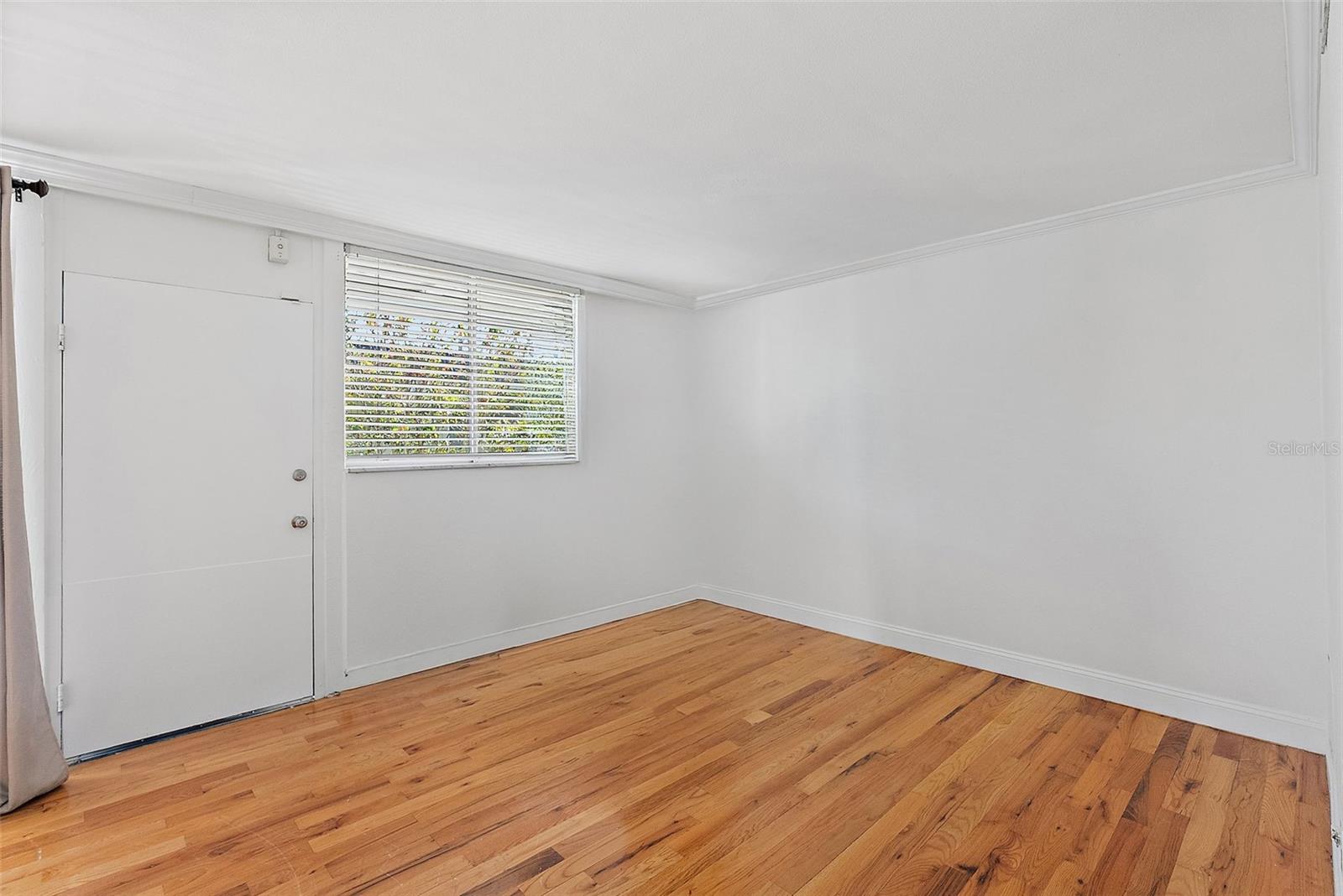 Image 10 of 30 For 1301 Howard Avenue C12