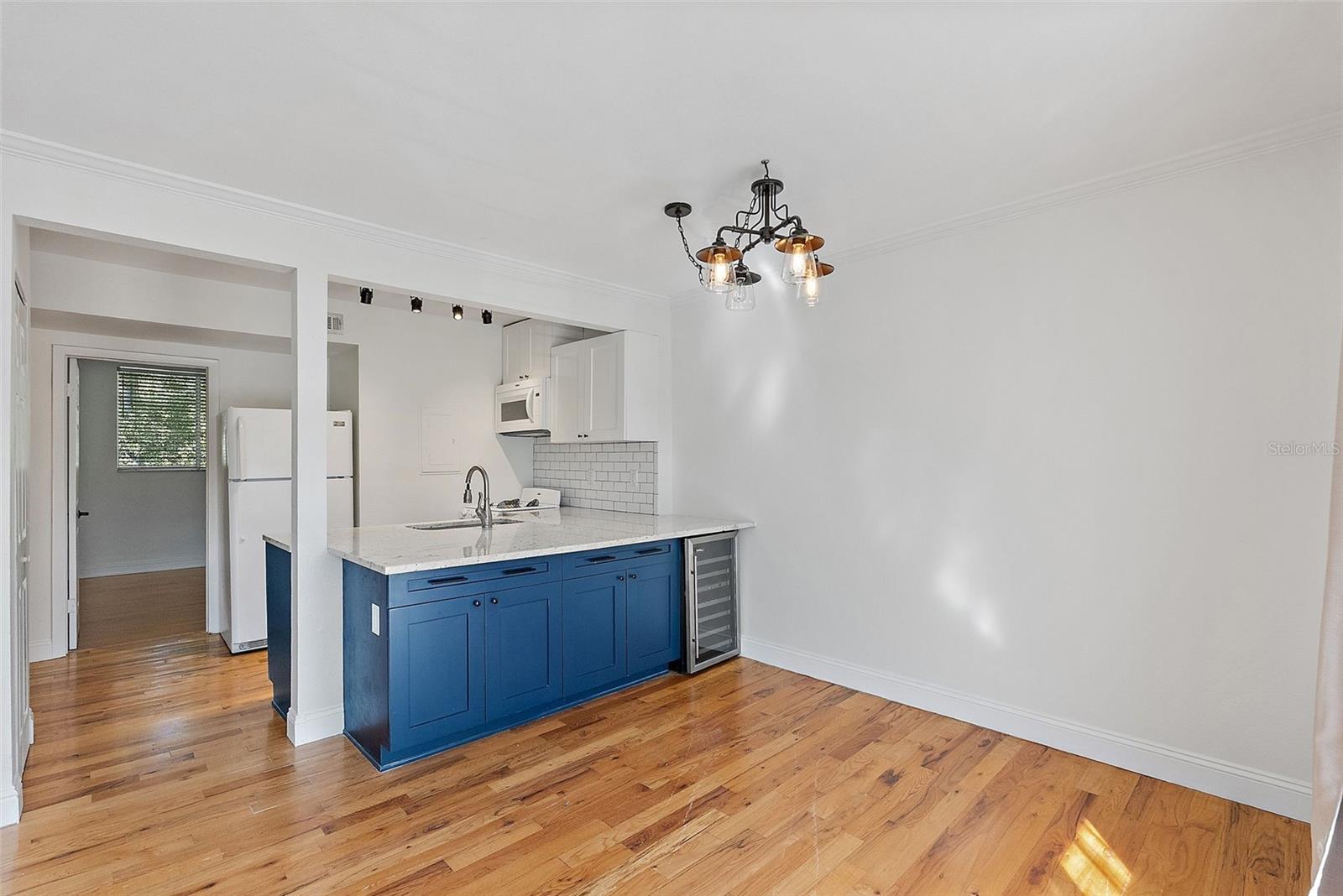 Image 12 of 30 For 1301 Howard Avenue C12