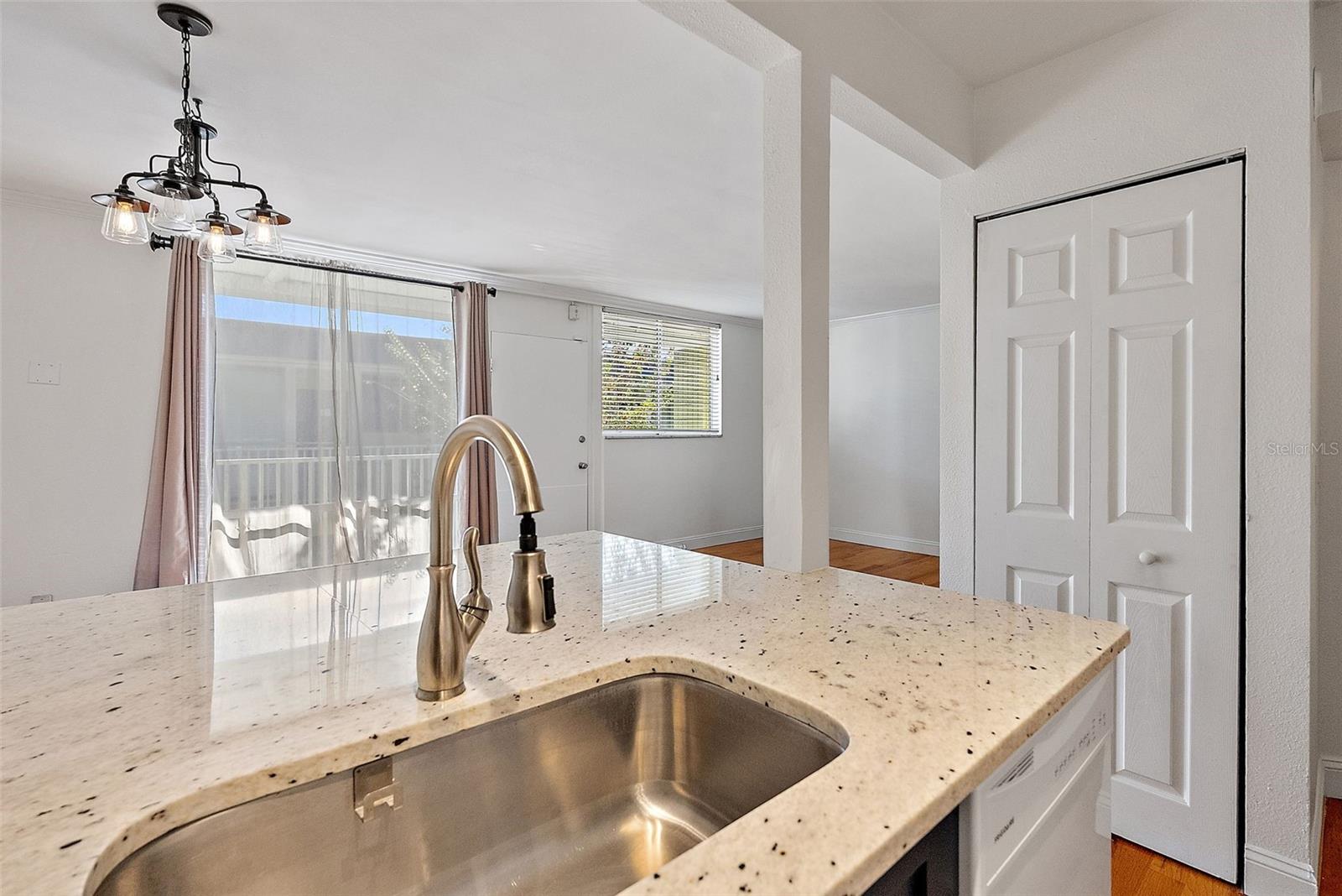 Image 15 of 30 For 1301 Howard Avenue C12