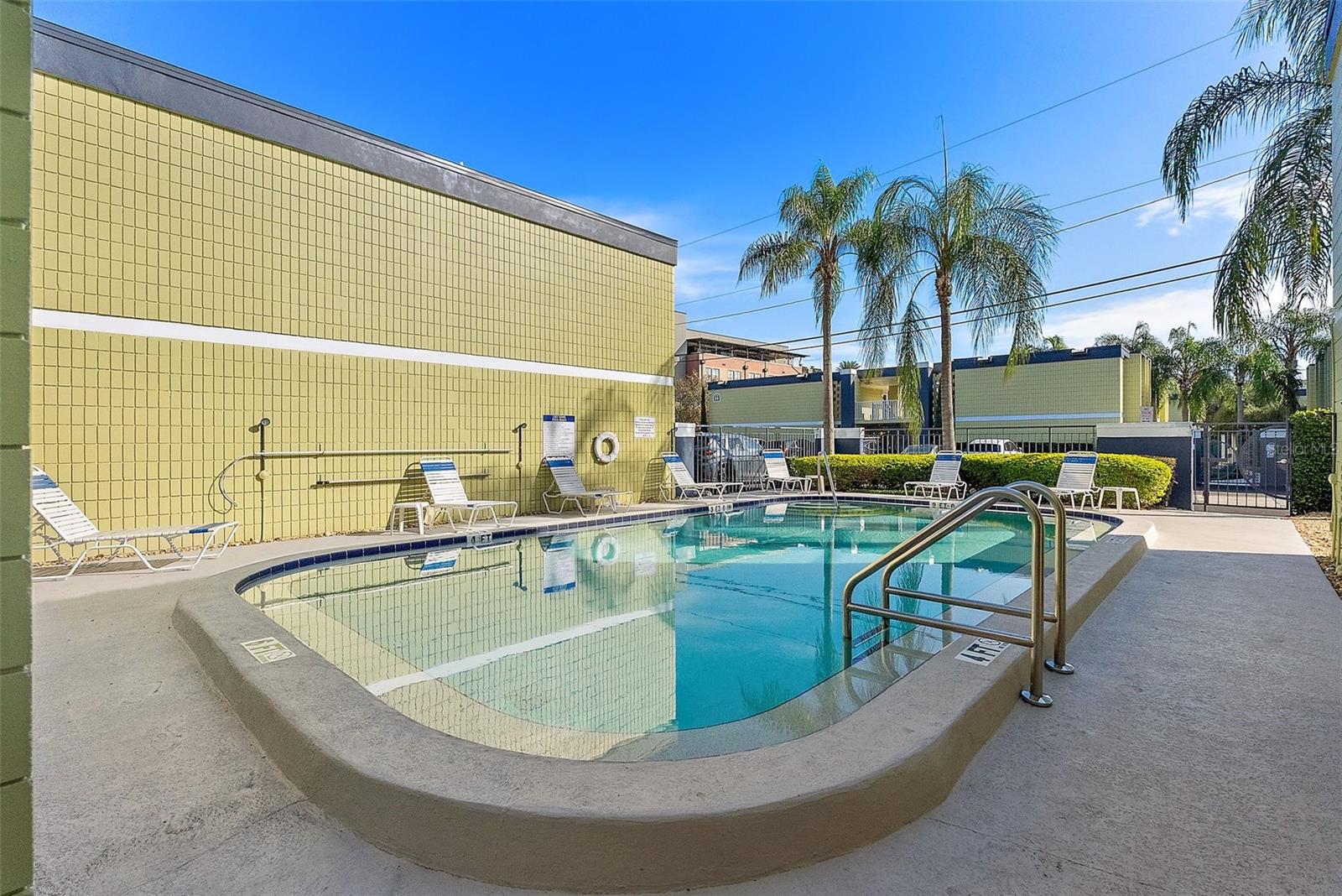 Image 23 of 30 For 1301 Howard Avenue C12