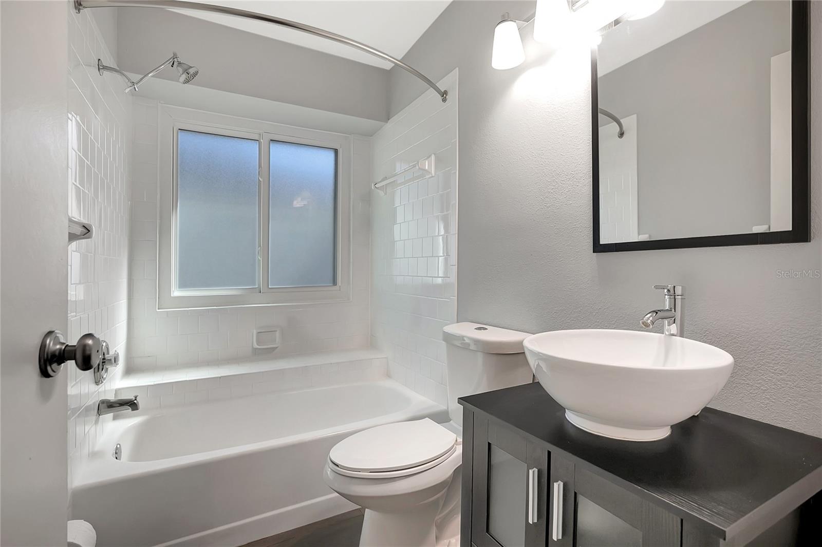 Image 23 of 28 For 2038 Bonnie Avenue