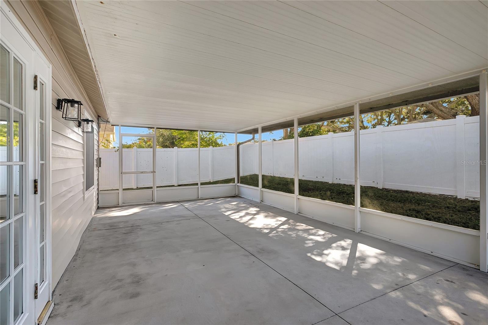 Image 27 of 28 For 2038 Bonnie Avenue