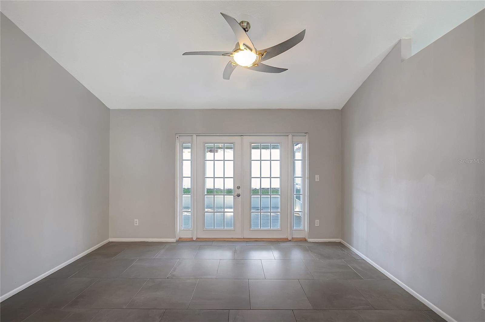 Image 5 of 28 For 2038 Bonnie Avenue