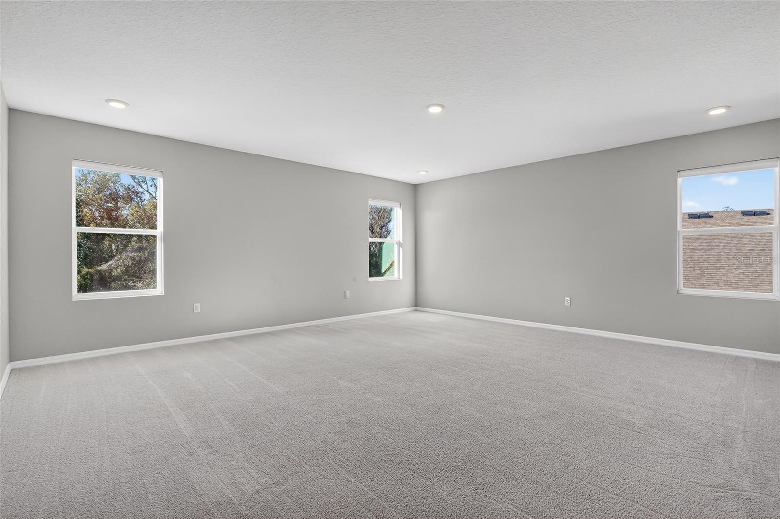 Image 17 of 43 For 35938 Morse Willow Court