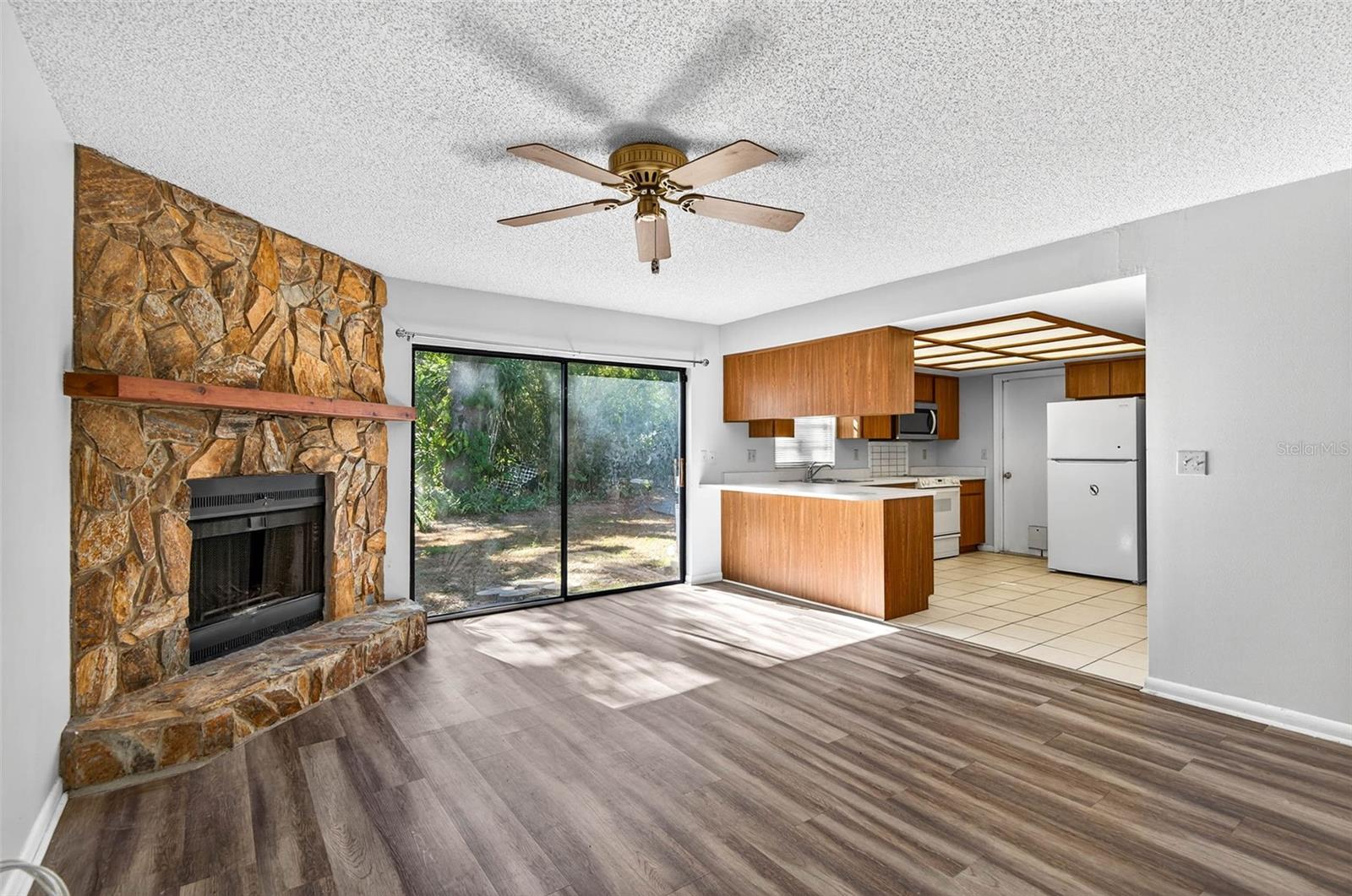 Image 12 of 33 For 5615 Mckay Avenue