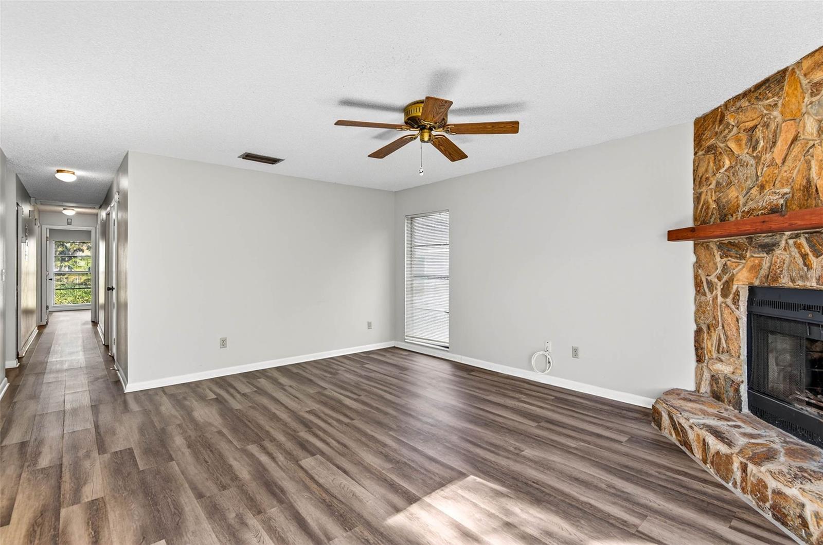 Image 13 of 33 For 5615 Mckay Avenue