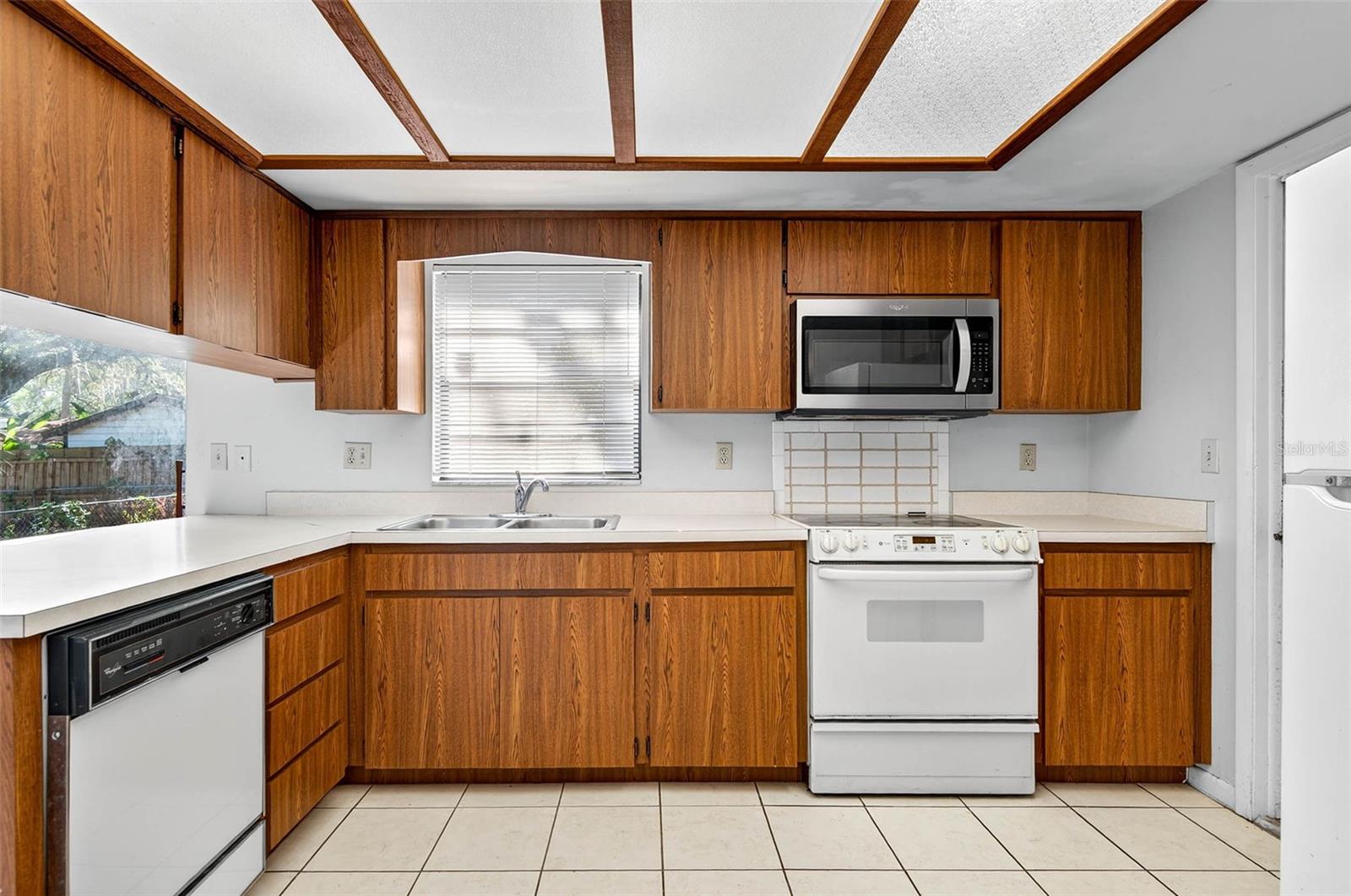 Image 15 of 33 For 5615 Mckay Avenue