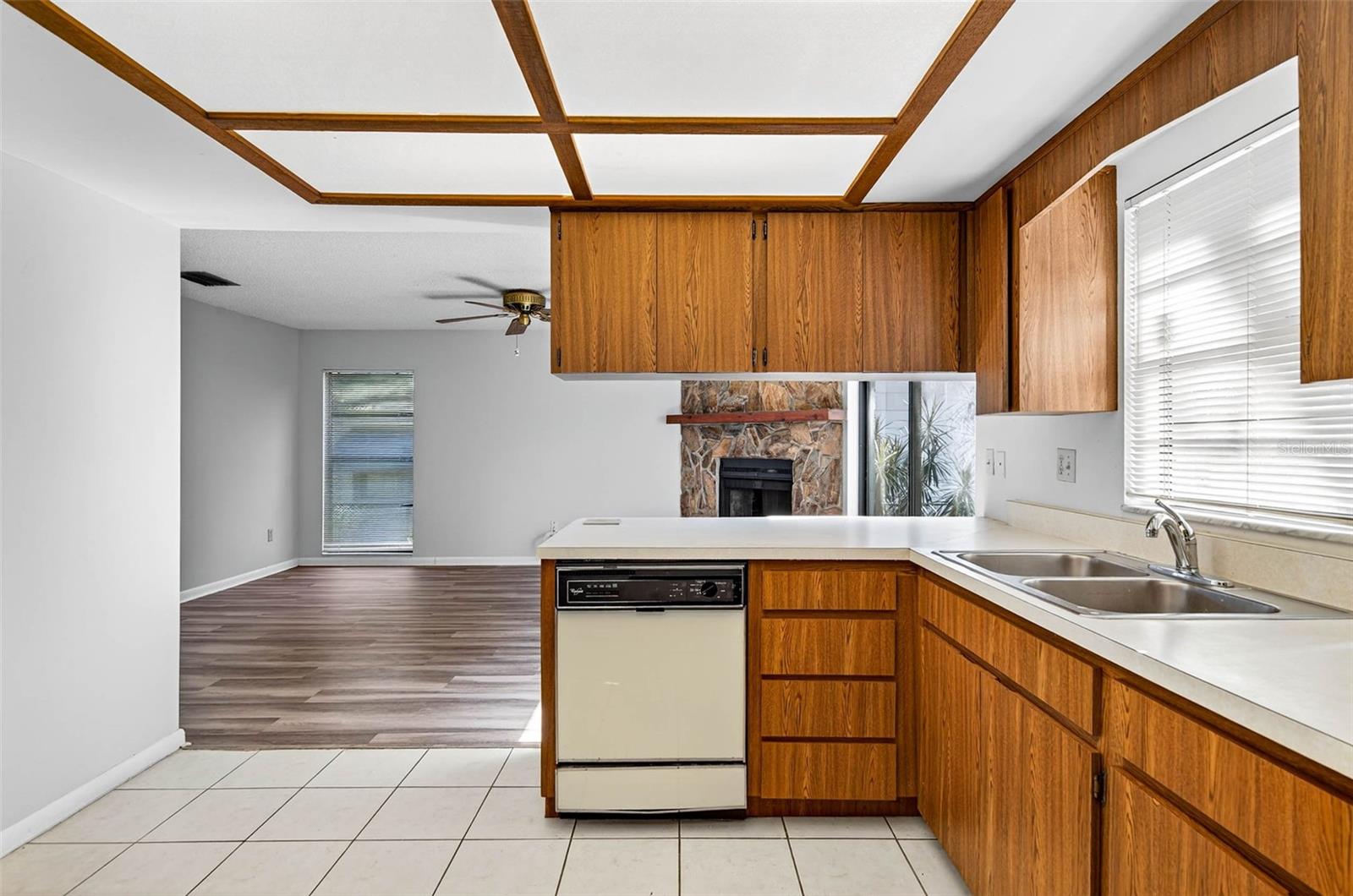 Image 18 of 33 For 5615 Mckay Avenue