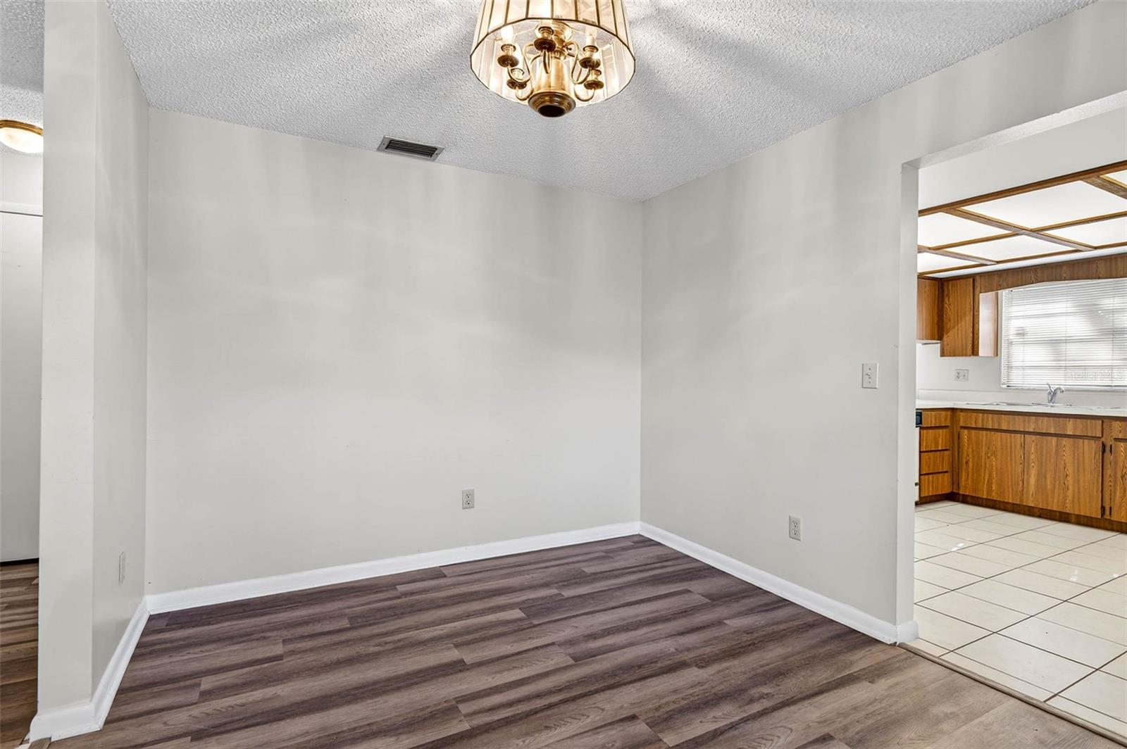 Image 5 of 33 For 5615 Mckay Avenue