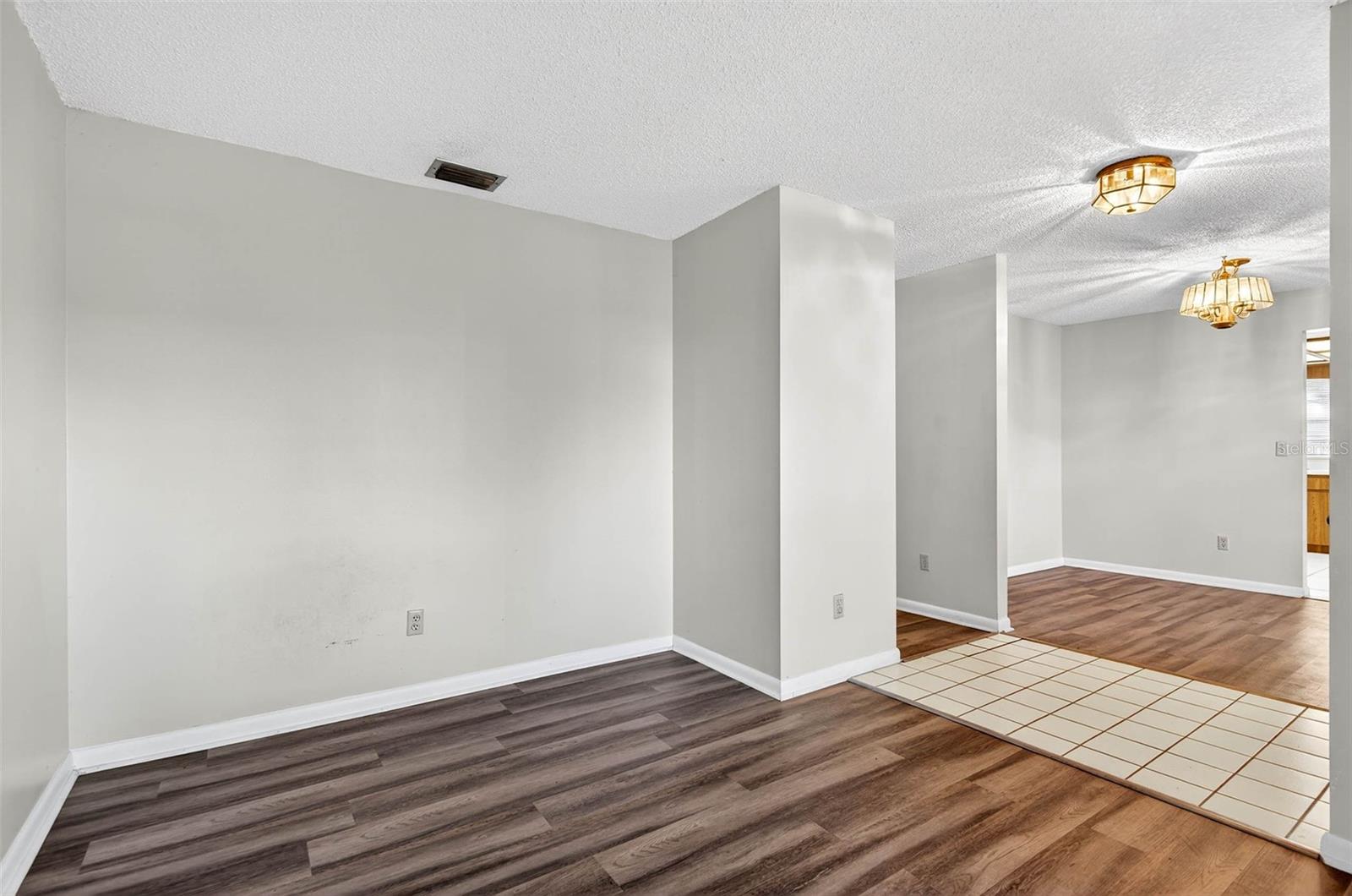 Image 8 of 33 For 5615 Mckay Avenue