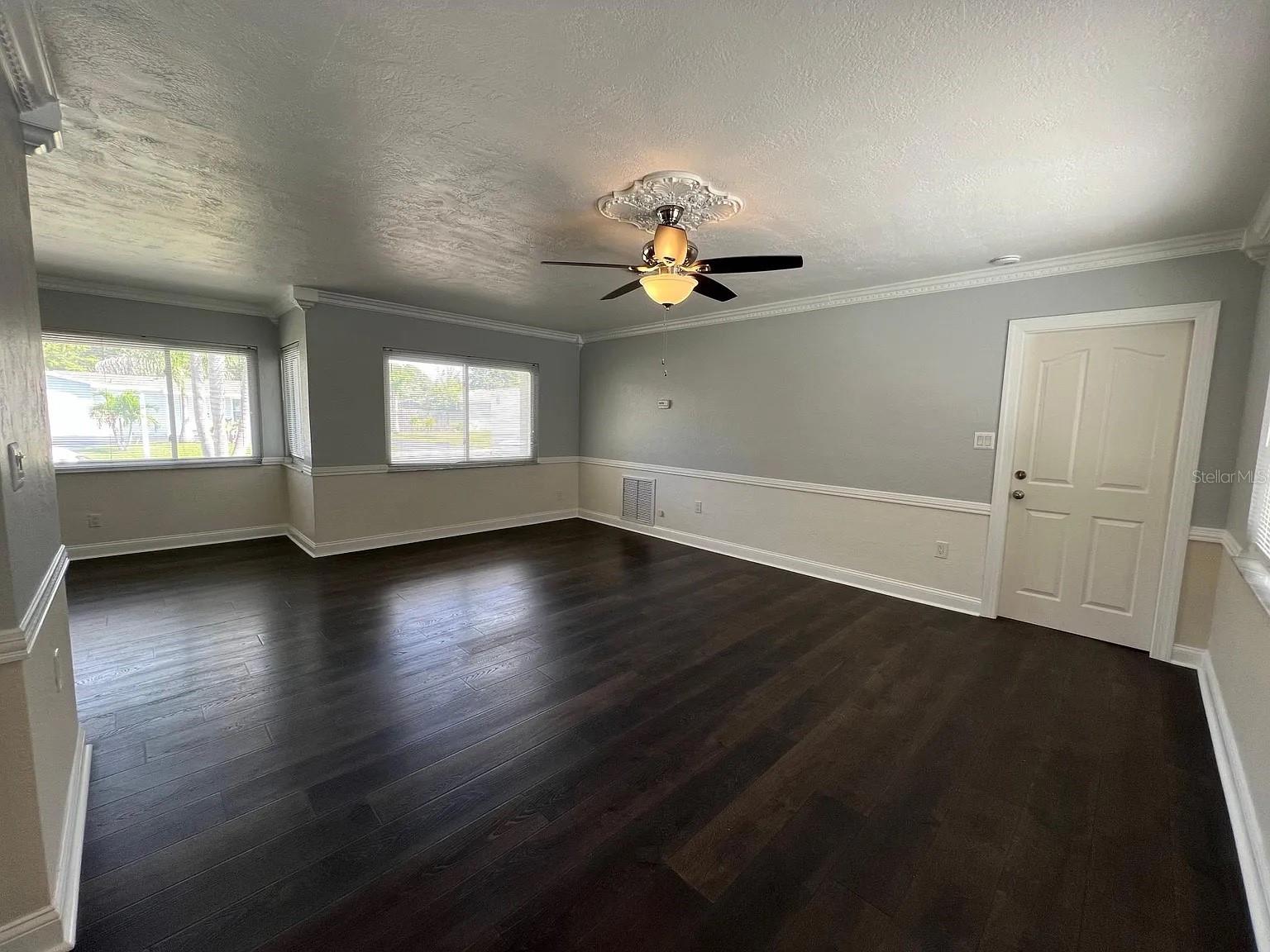 Image 5 of 19 For 6690 17th Street N