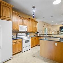 Image 13 of 30 For 626 7th Avenue N