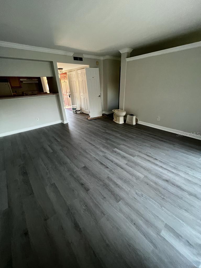 Image 3 of 11 For 6326 Newtown Circle 26a4