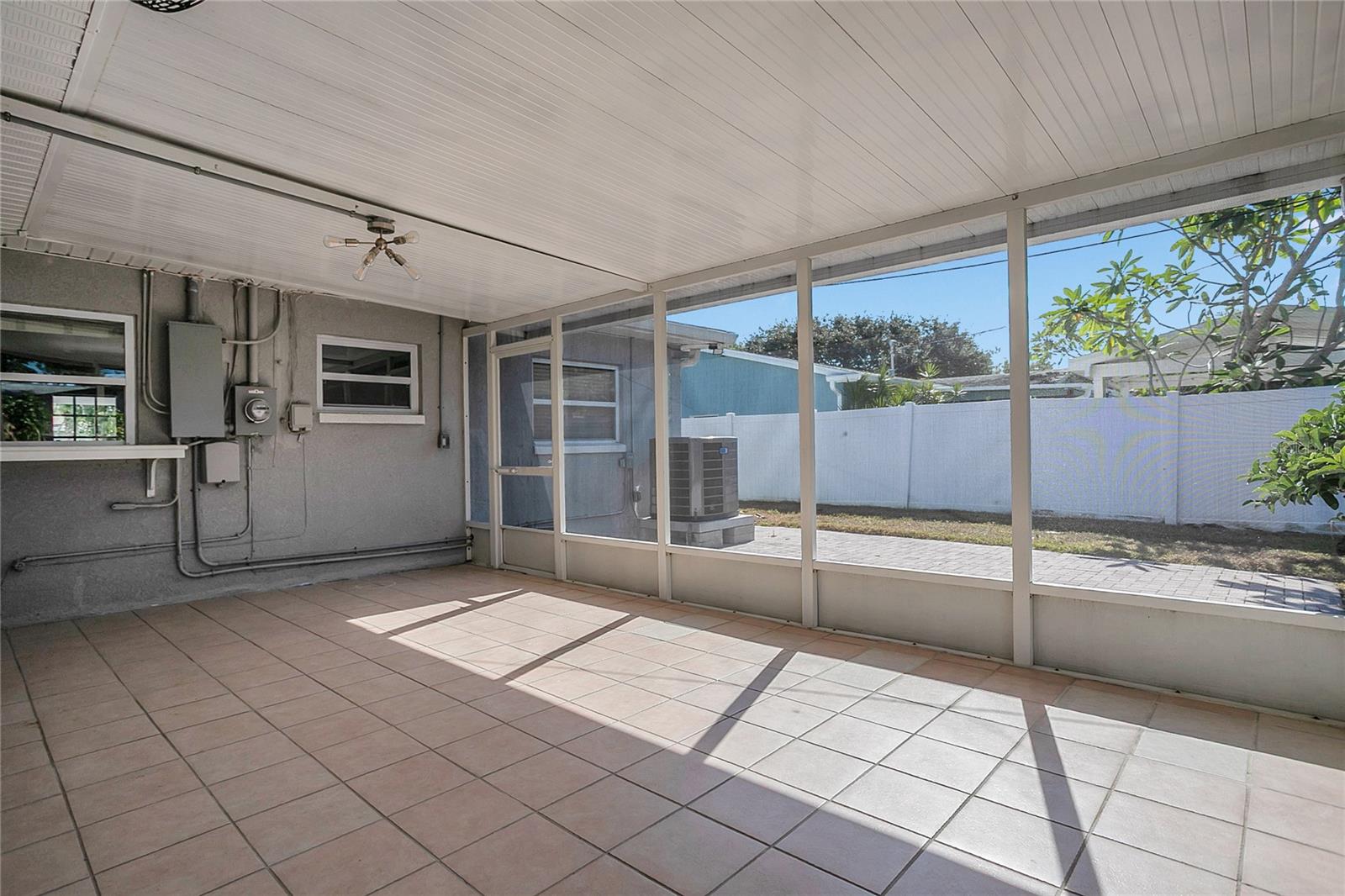 Image 17 of 36 For 2000 76th Street N