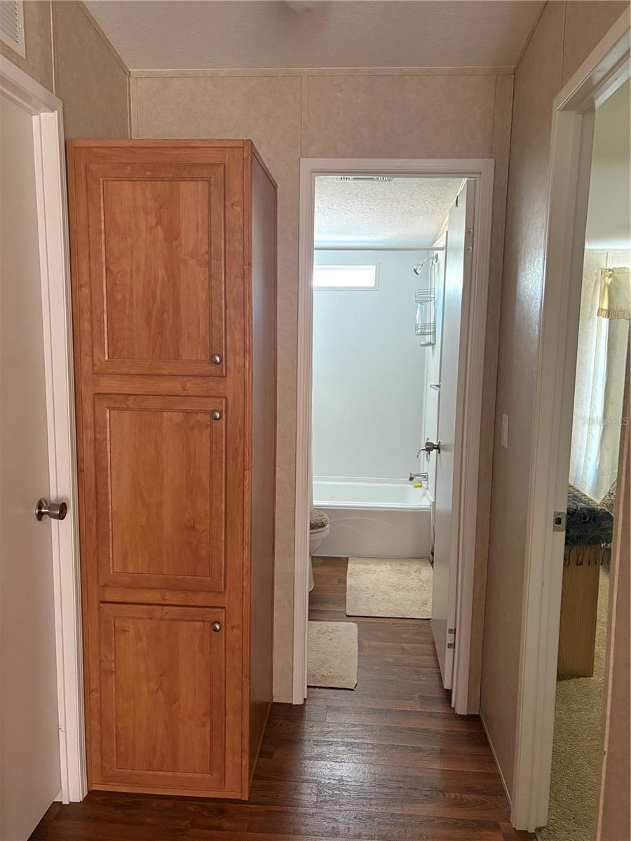 Listing photo id 14 for 10342 Shady Drive