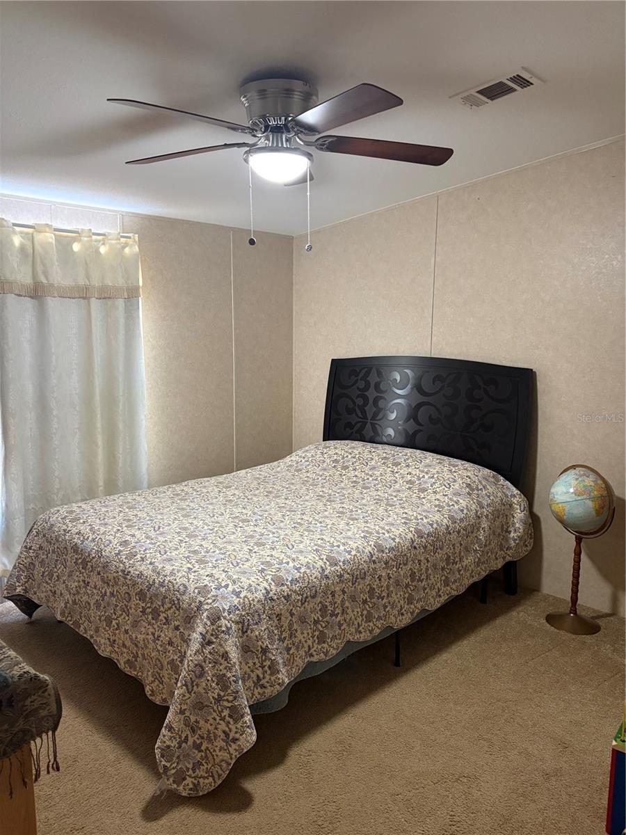 Listing photo id 17 for 10342 Shady Drive