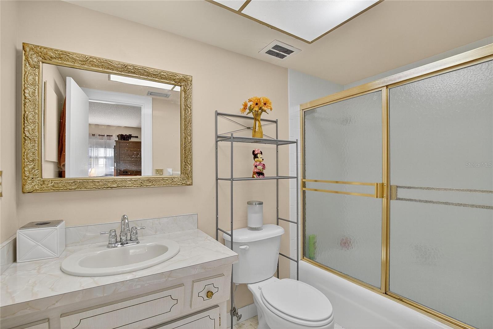 Image 19 of 45 For 131 Bluff View Drive 203