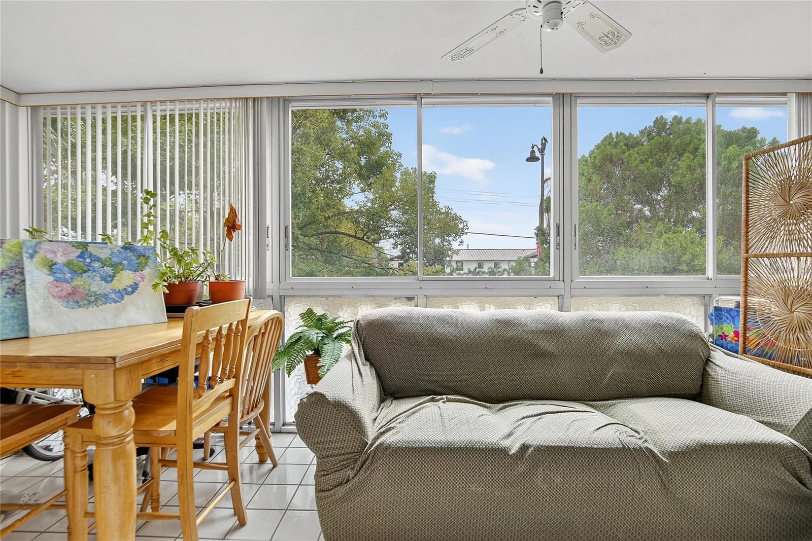 Image 20 of 45 For 131 Bluff View Drive 203