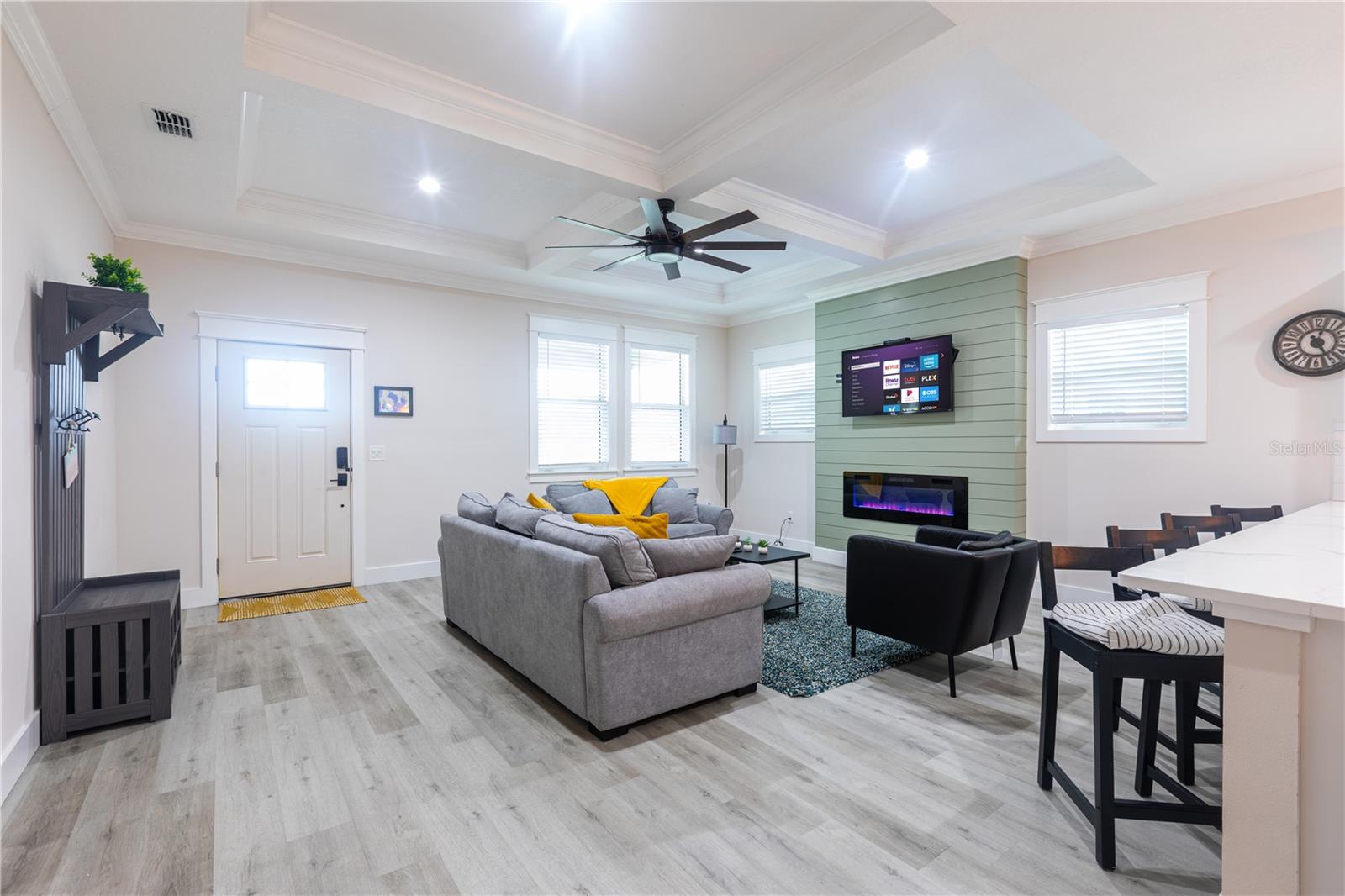 Image 4 of 25 For 507 Paris Street