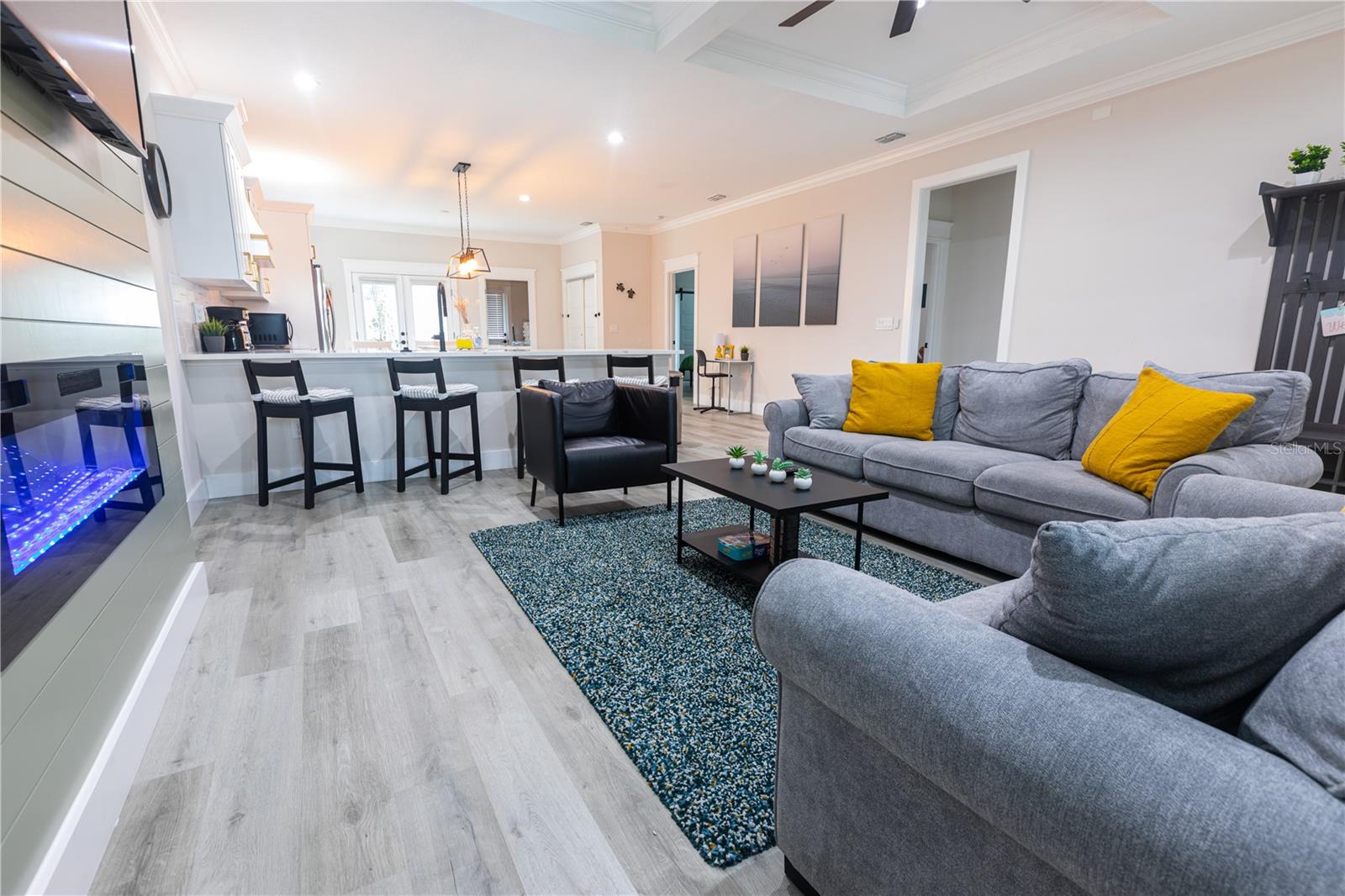 Image 6 of 25 For 507 Paris Street