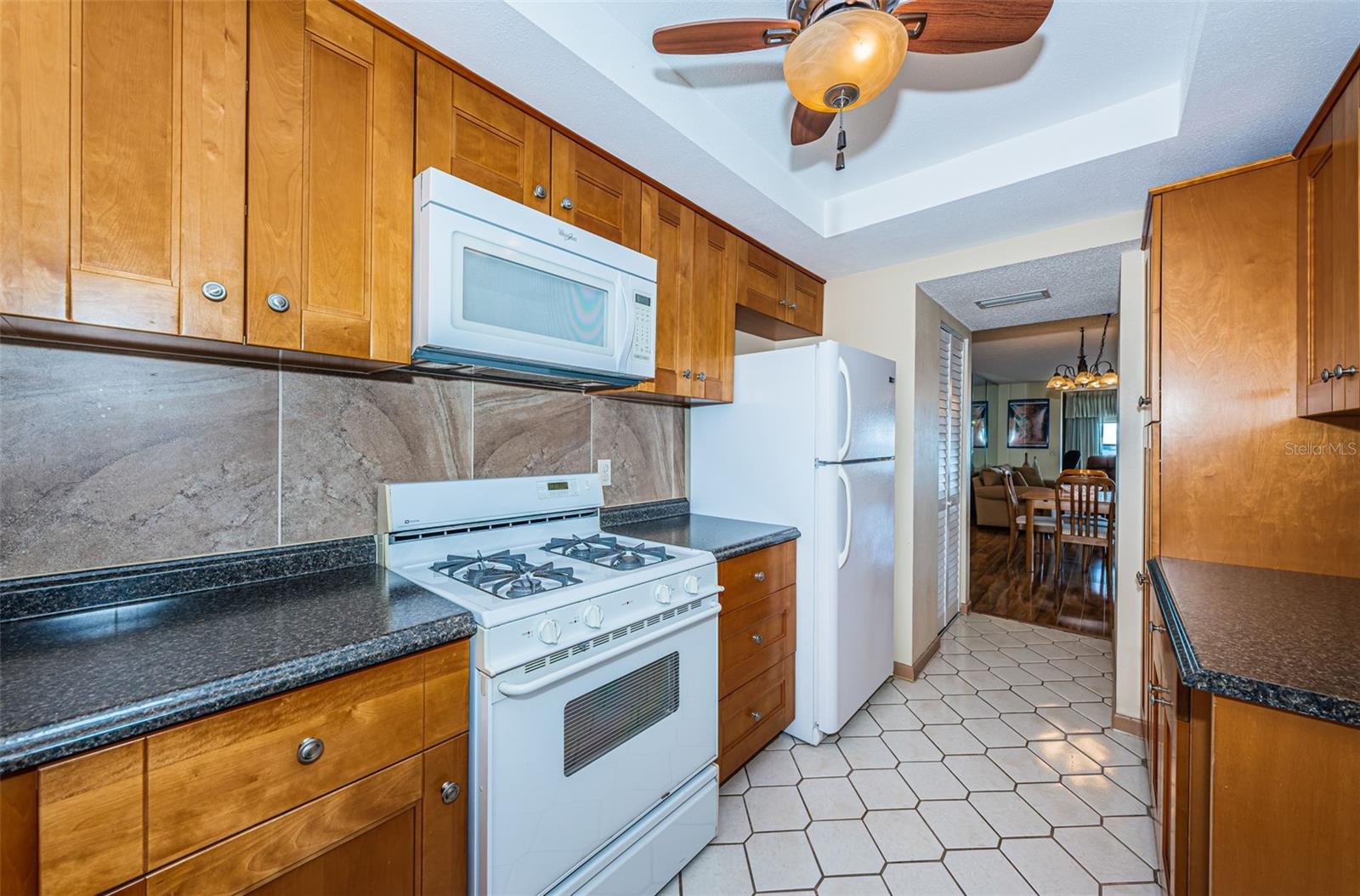 Image 23 of 82 For 6020 Shore Boulevard S 1009