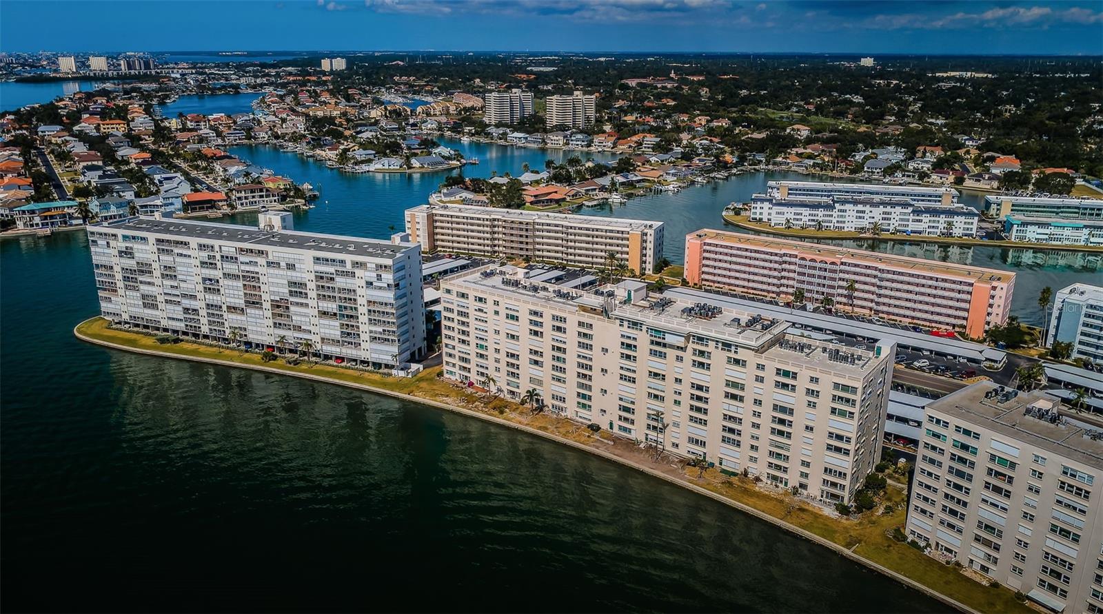 Image 33 of 82 For 6020 Shore Boulevard S 1009