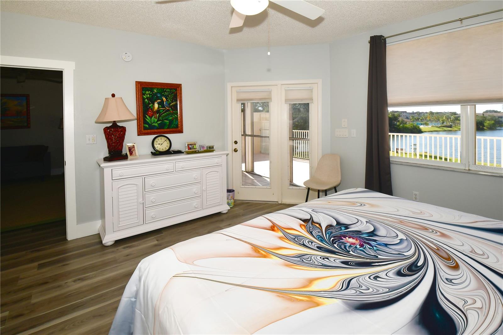 Image 29 of 62 For 6425 Shoreline Drive 10105