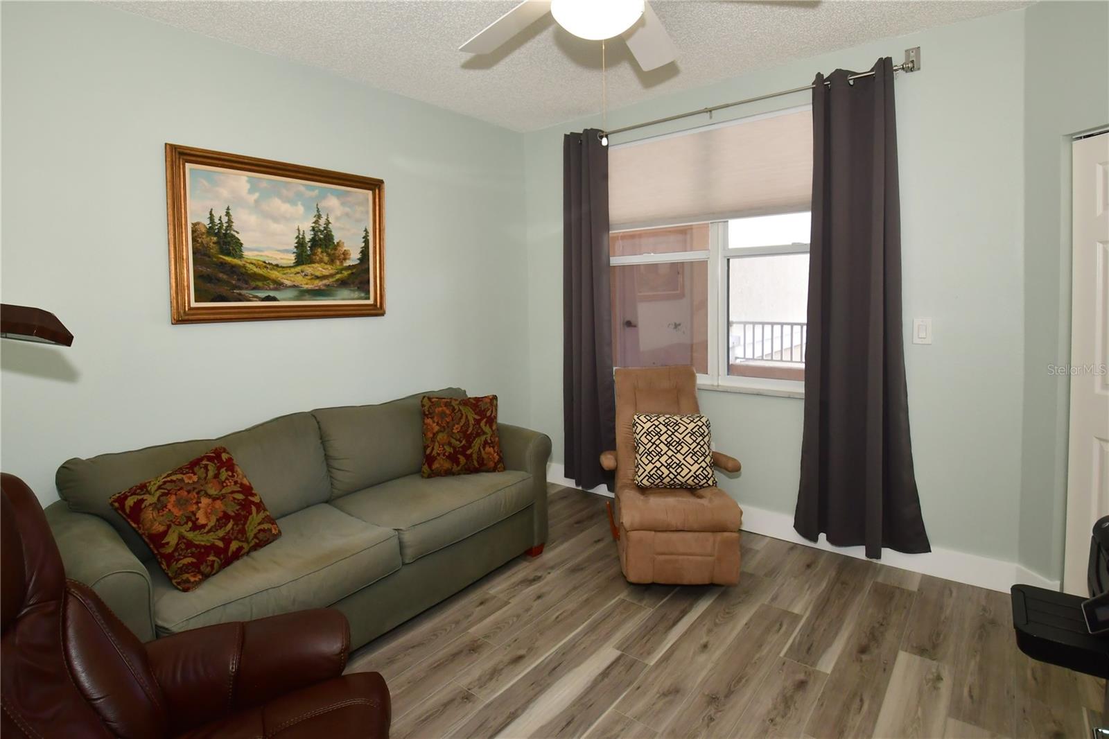 Image 35 of 62 For 6425 Shoreline Drive 10105