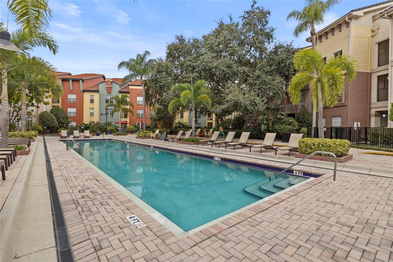 Image 34 of 37 For 410 Armenia Avenue 926