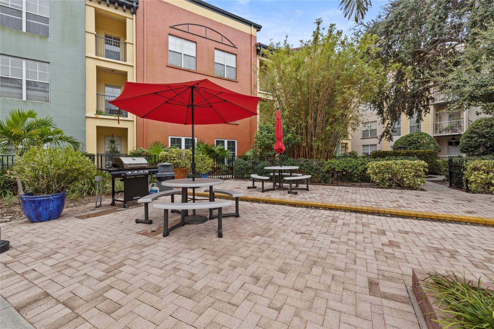 Image 37 of 37 For 410 Armenia Avenue 926