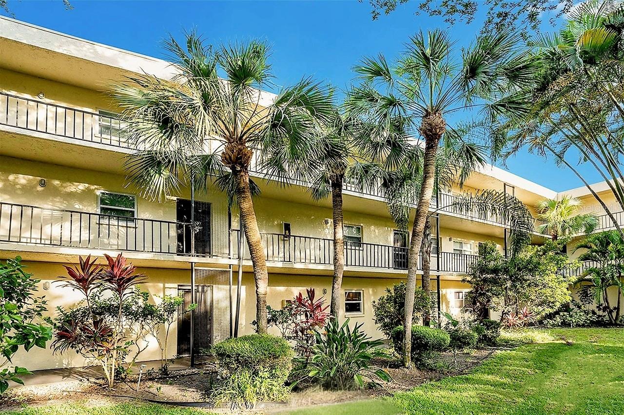 Details for 11485 Oakhurst Road 1200-303, LARGO, FL 33774