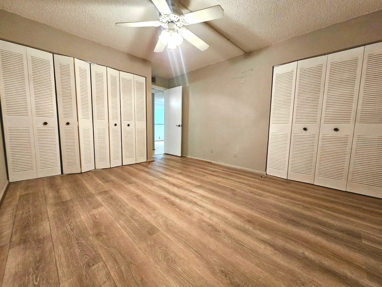 Image 11 of 21 For 11485 Oakhurst Road 1200-303