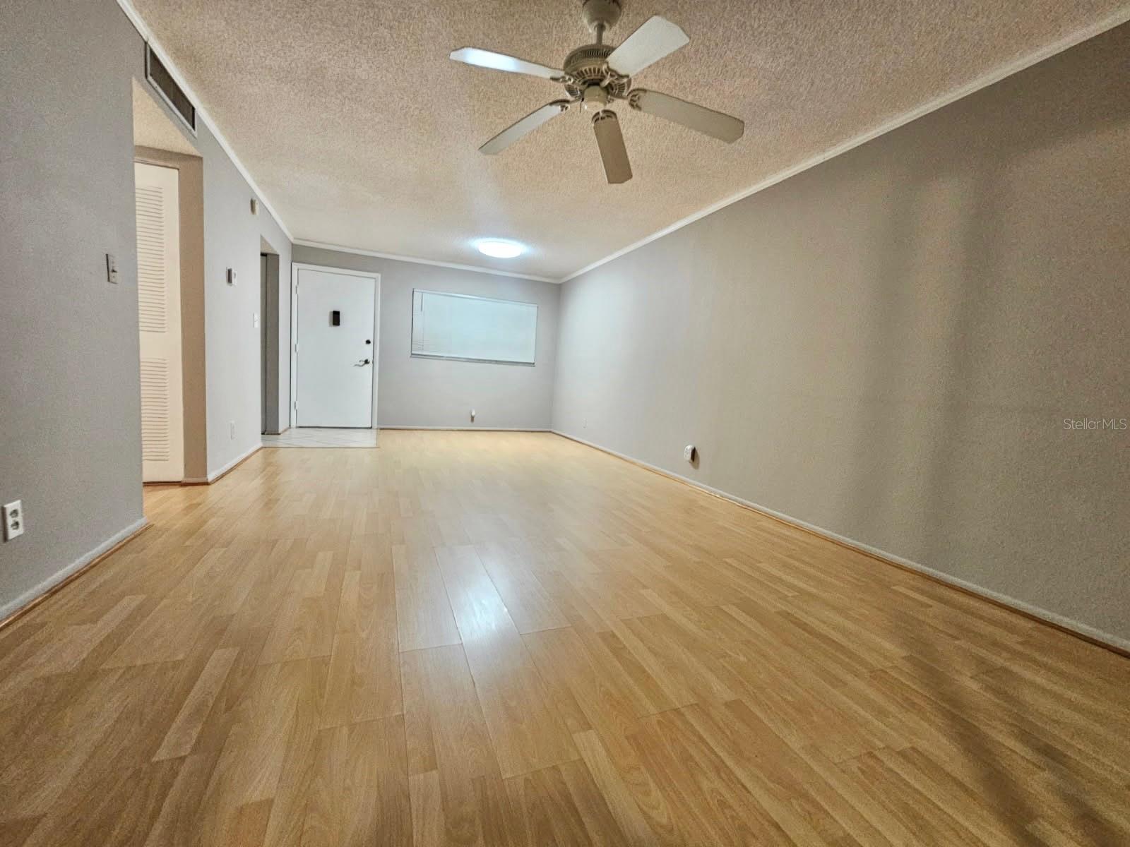 Image 12 of 21 For 11485 Oakhurst Road 1200-303