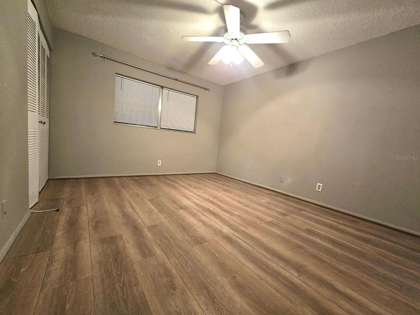 Image 13 of 21 For 11485 Oakhurst Road 1200-303