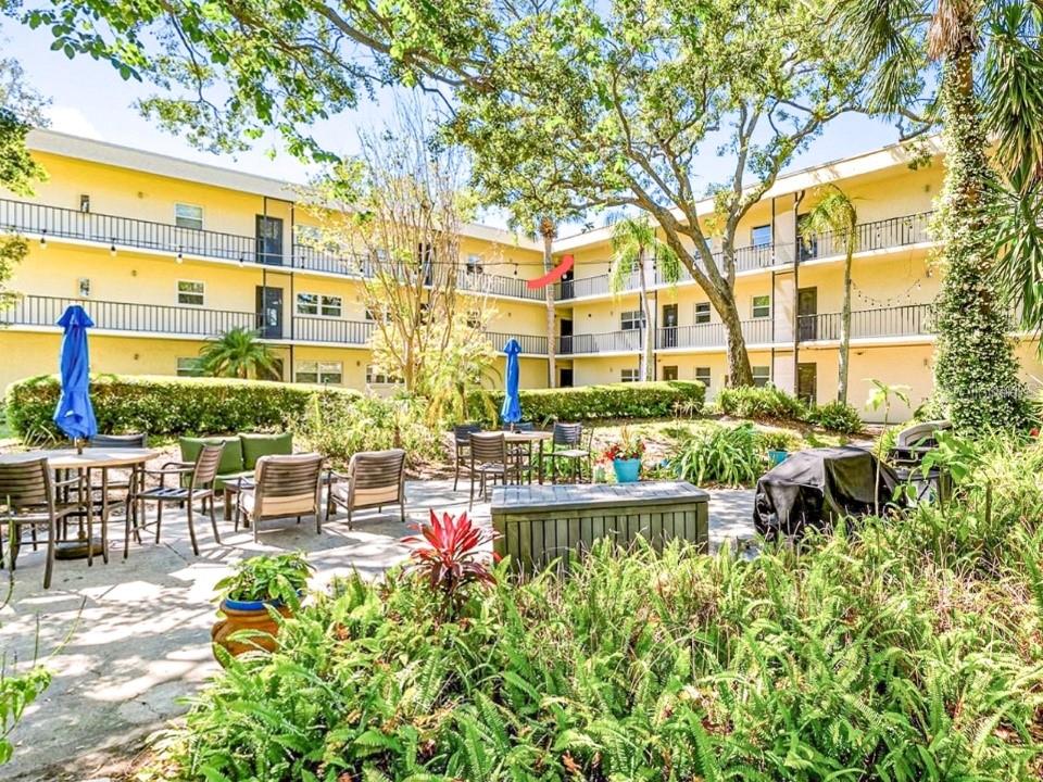 Image 17 of 21 For 11485 Oakhurst Road 1200-303